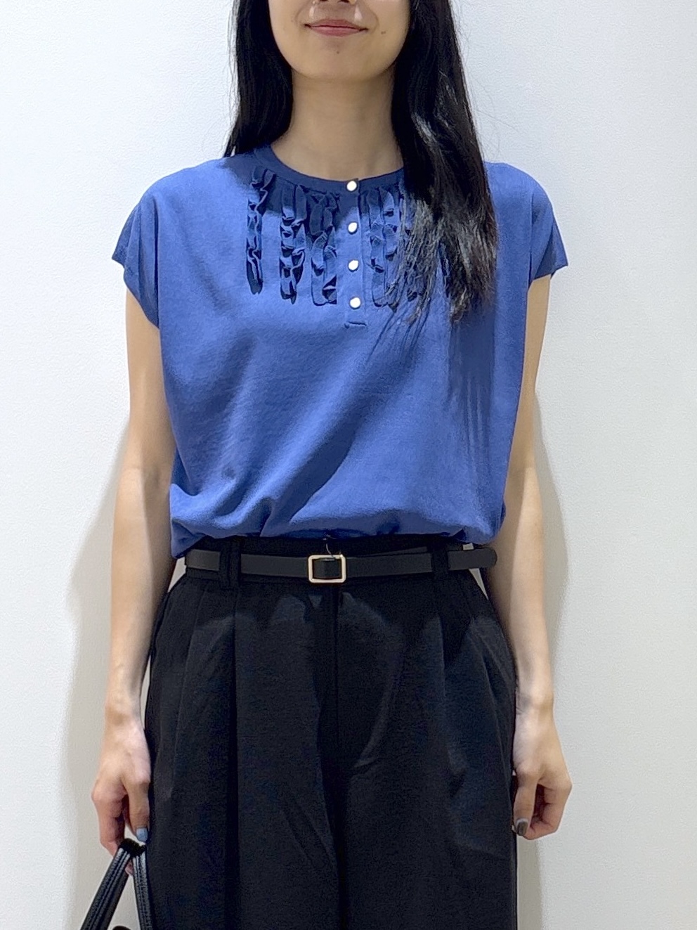 sachikoさんの「OPAQUE.CLIP｜【UV】フリルフレンチスリーブニット《接触冷感／洗濯機OK》」を使ったコーディネート