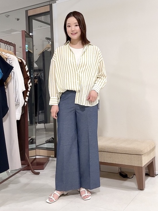 YUIさんの「UNTITLED｜【秋映え/羽織り】ストライプシャツ」を使ったコーディネート