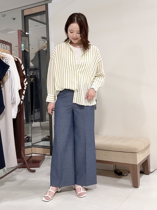 YUIさんの「UNTITLED｜【秋映え/羽織り】ストライプシャツ」を使ったコーディネート