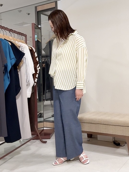 YUIさんの「UNTITLED｜【秋映え/羽織り】ストライプシャツ」を使ったコーディネート