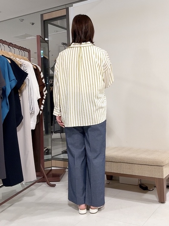 YUIさんの「UNTITLED｜【秋映え/羽織り】ストライプシャツ」を使ったコーディネート