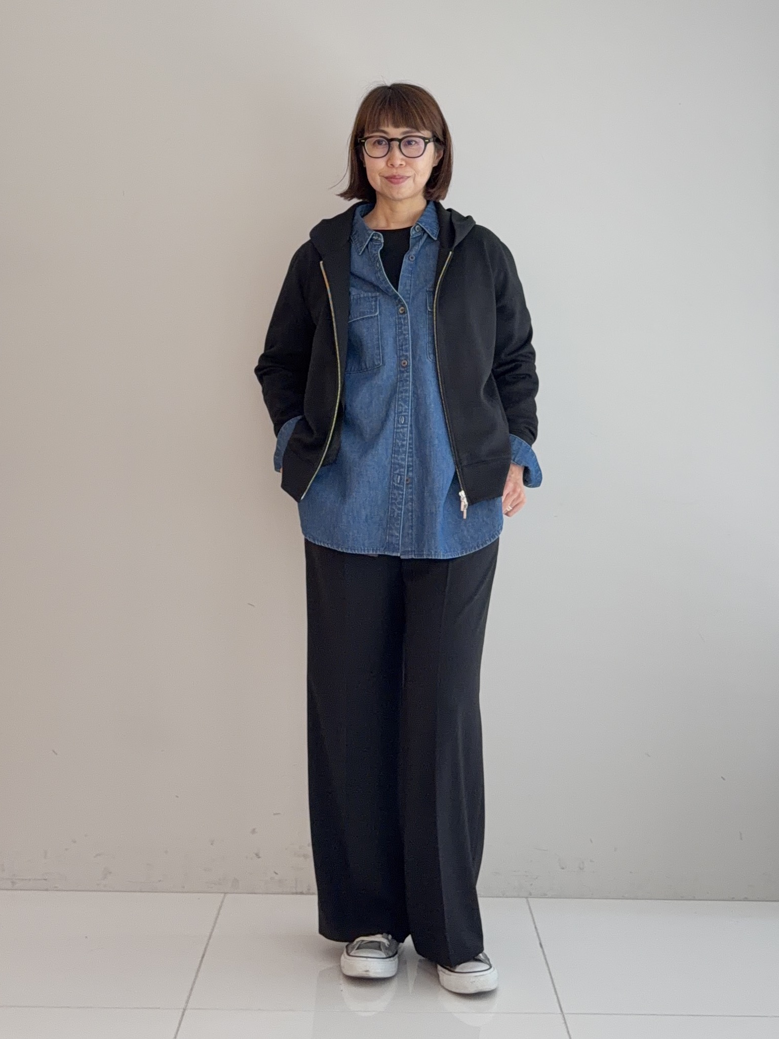 murayamaさんの「INDIVI｜【洗える／体型カバー】ライトデニム ワークシャツ」を使ったコーディネート