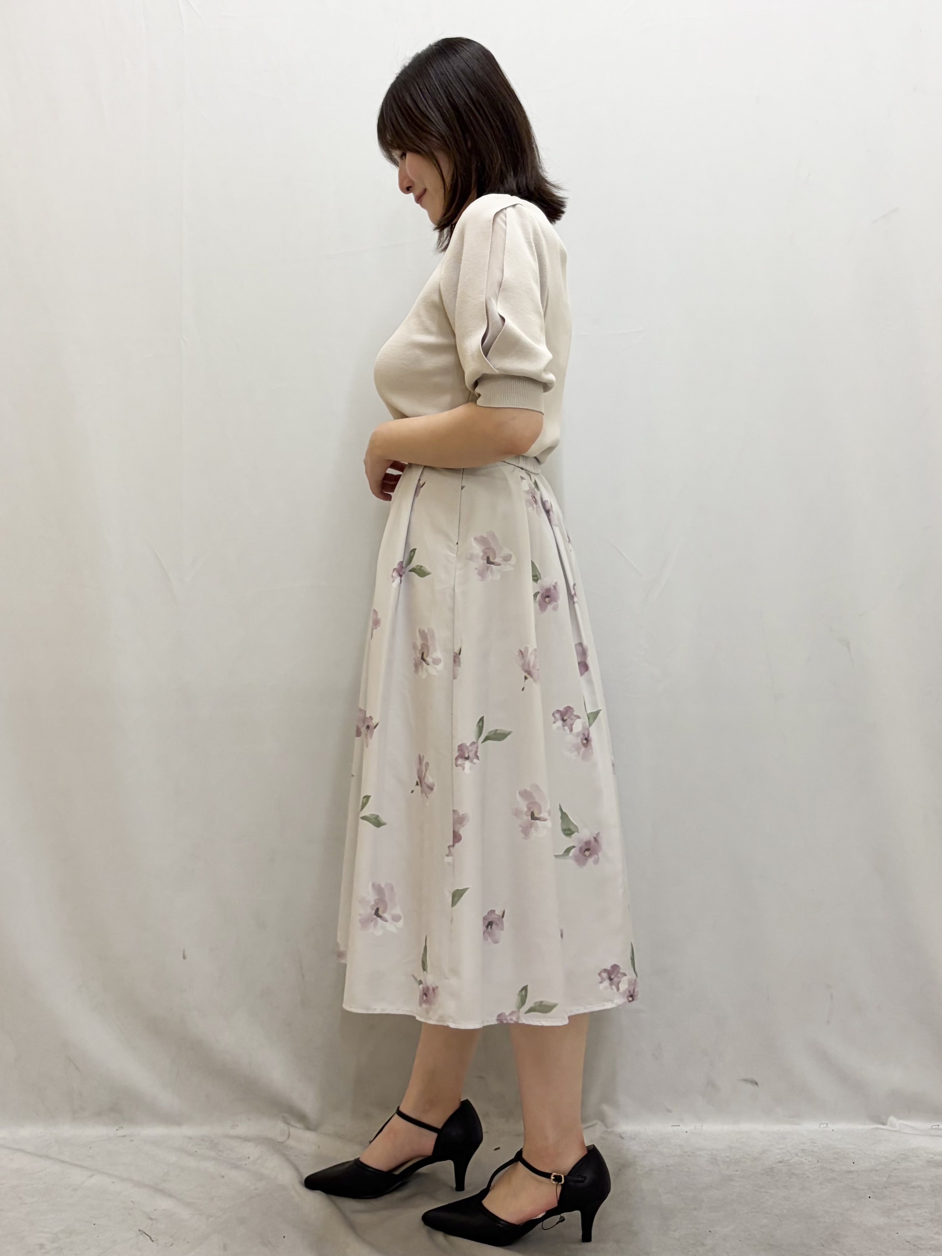 kasumiさんの「index｜【接触冷感／UVケア】クールタッチラップスリーブニット《洗濯機OK／XS～3L／9col》」を使ったコーディネート