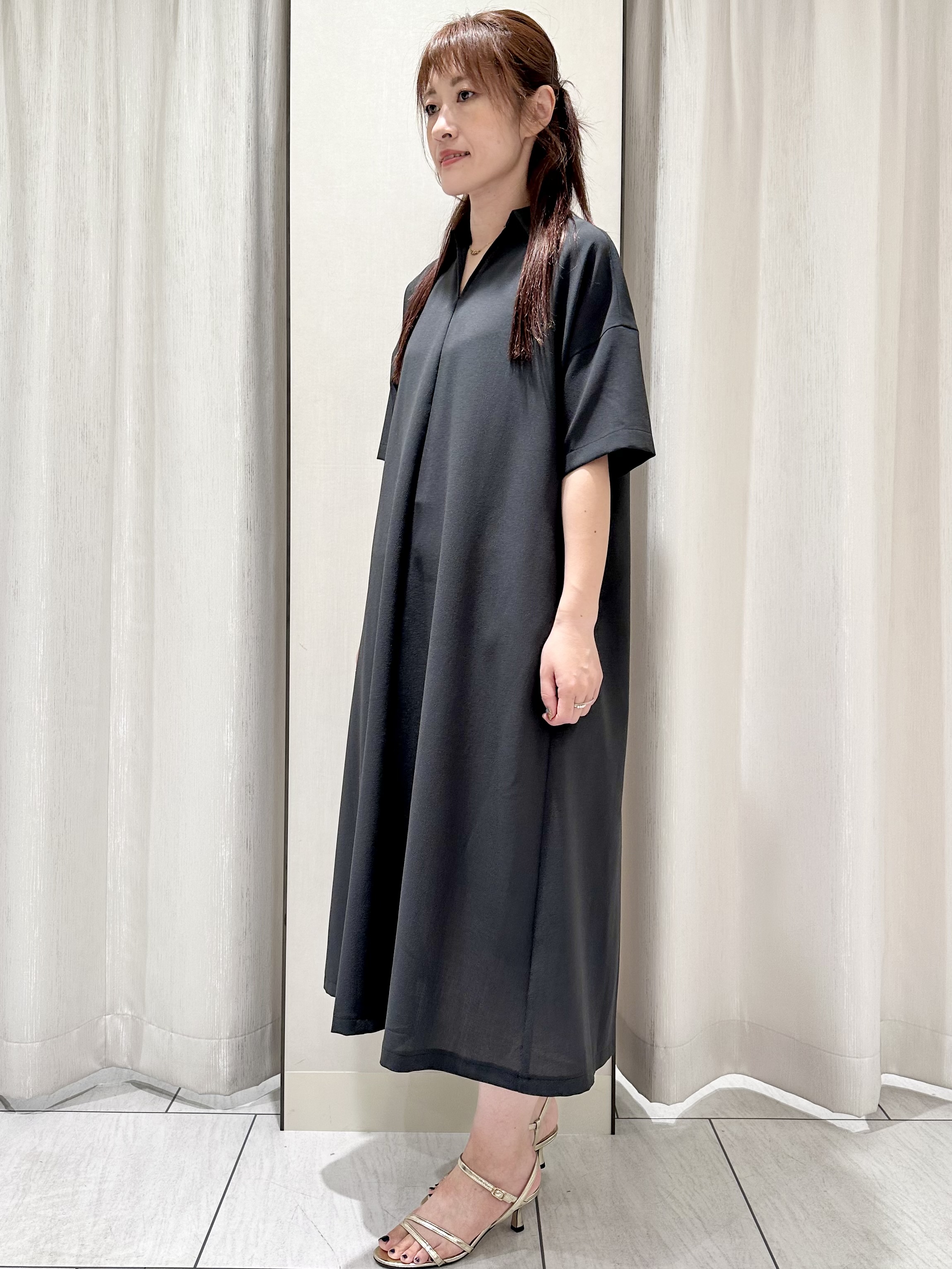 komiさんの「UNTITLED｜【初秋も活躍/UVカット/接触冷感】エアリークールワンピース」を使ったコーディネート