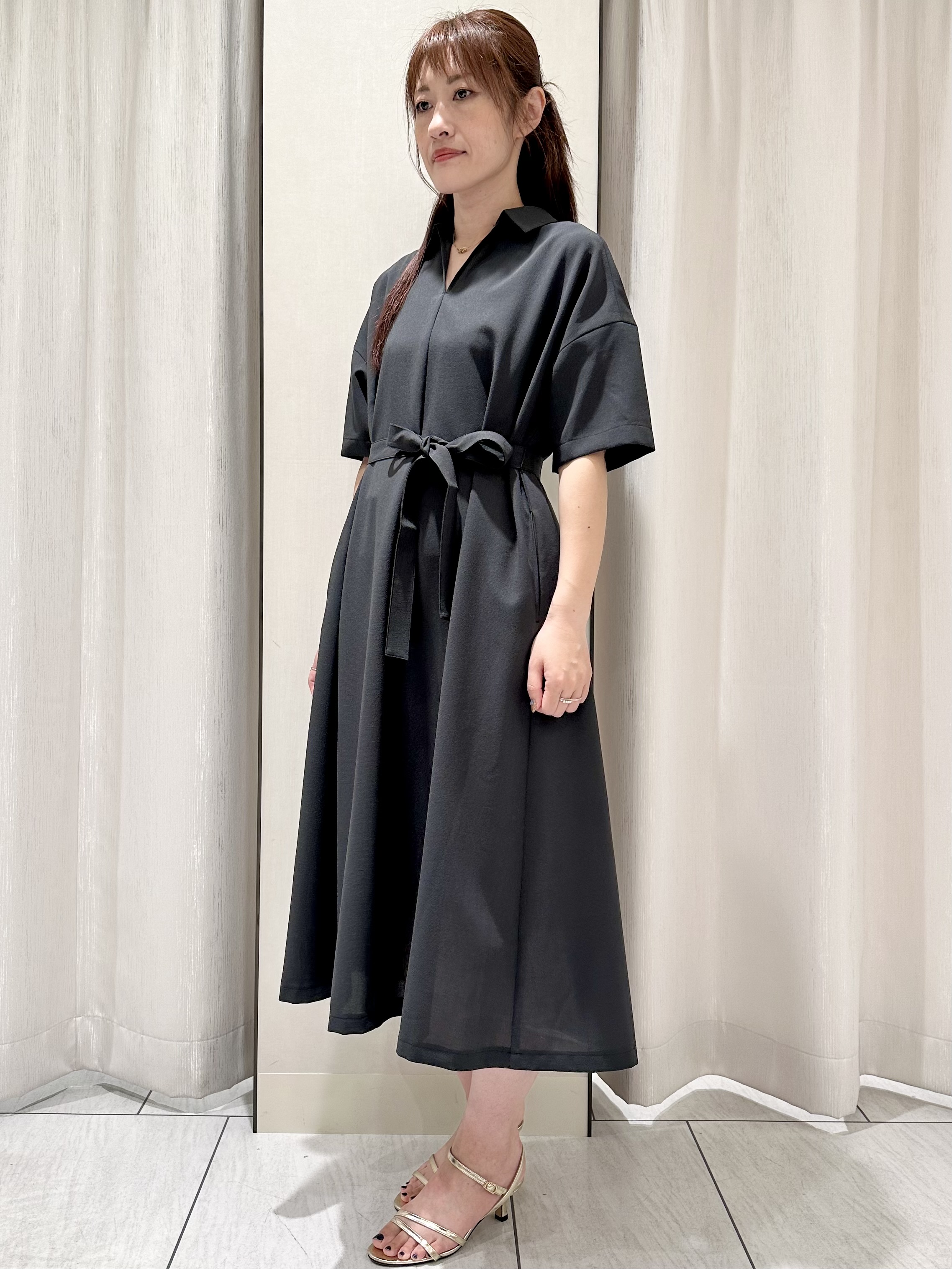 komiさんの「UNTITLED｜【初秋も活躍/UVカット/接触冷感】エアリークールワンピース」を使ったコーディネート