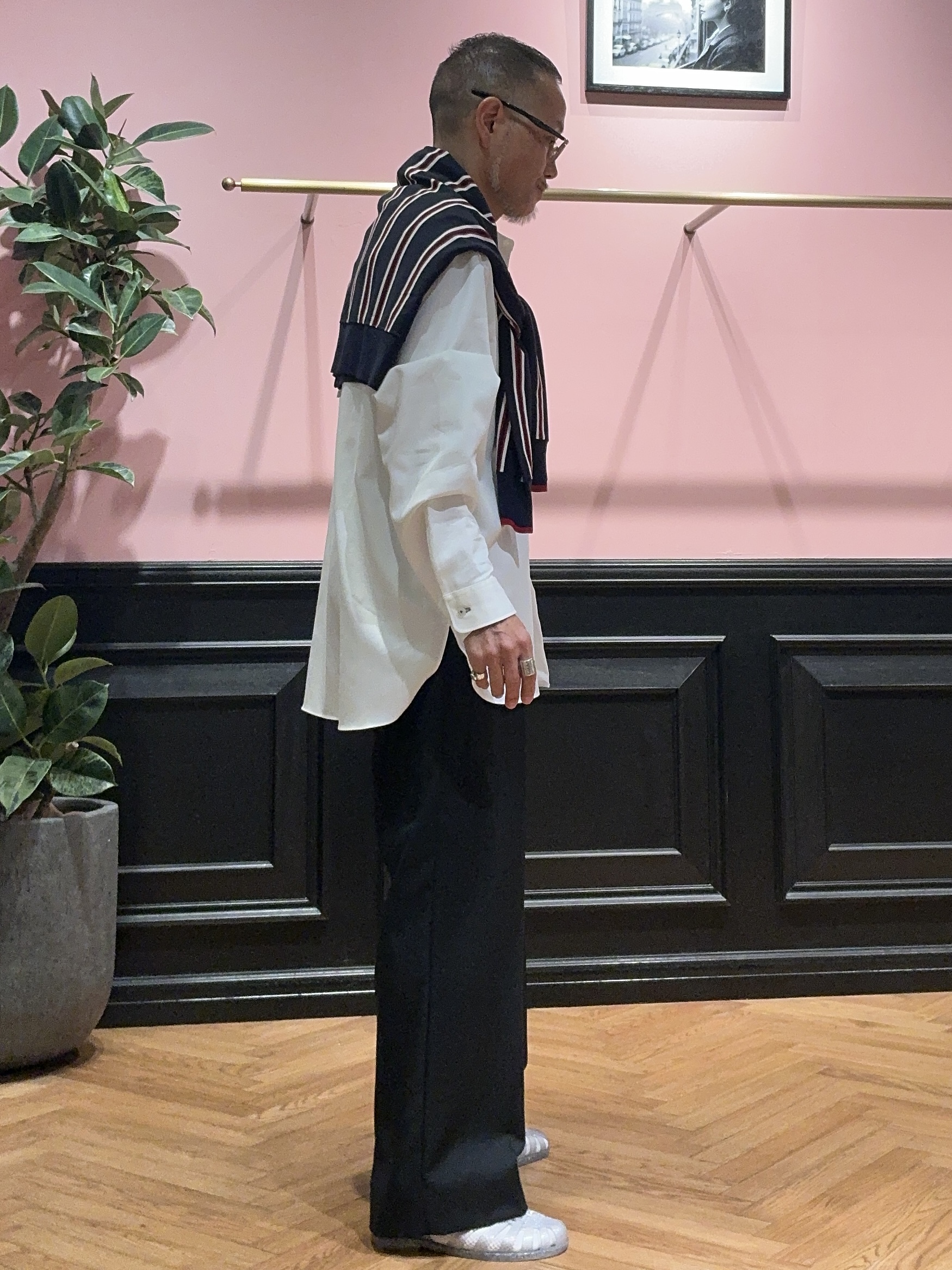 torigoeさんの「DRESSTERIOR｜【日本製】バンドカラー高密度ツイルシャツ」を使ったコーディネート