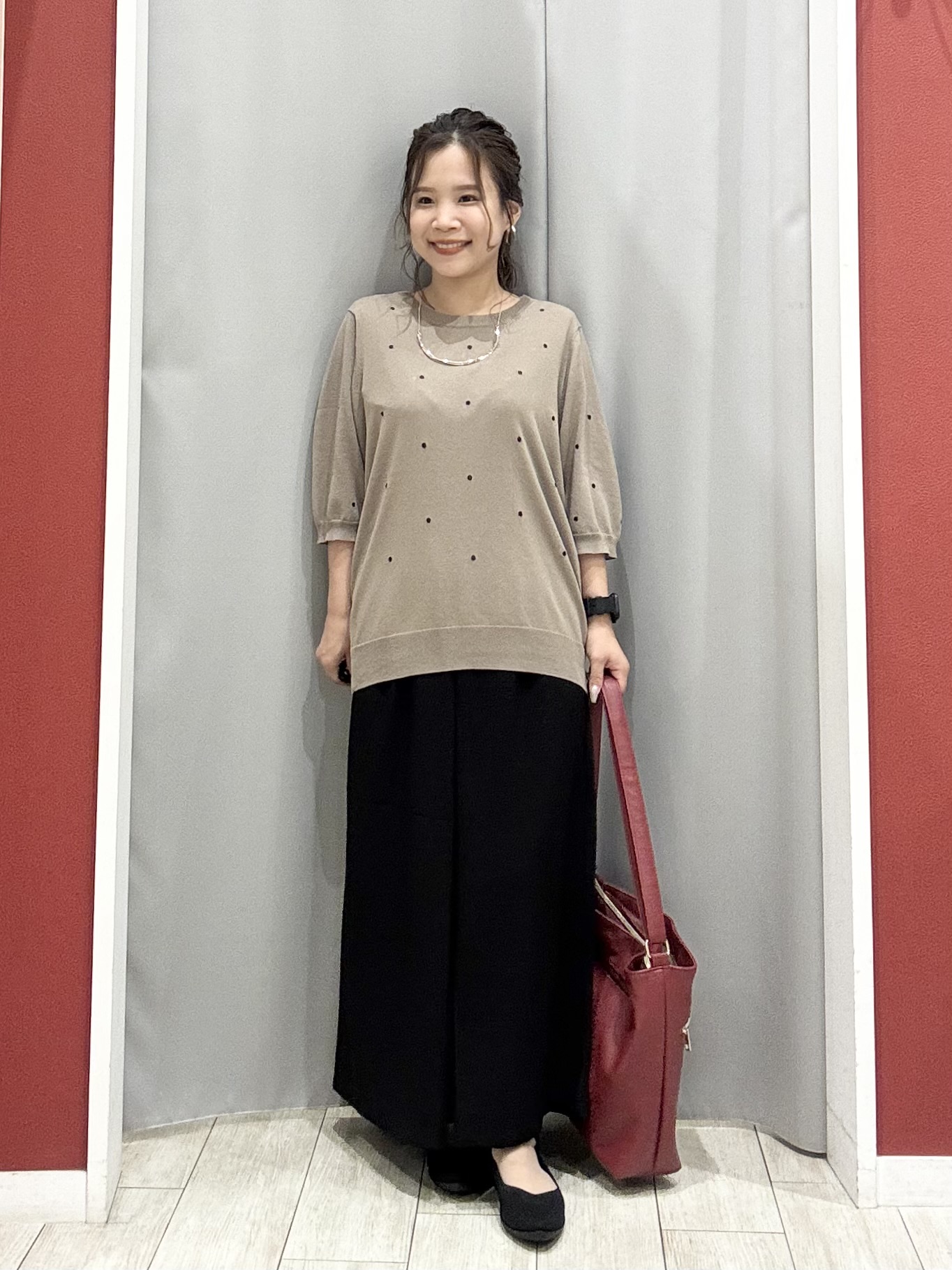 shioさんの「SHOO･LA･RUE｜【S-LL】さらっとタッチ 大人のドット刺繍ニット」を使ったコーディネート