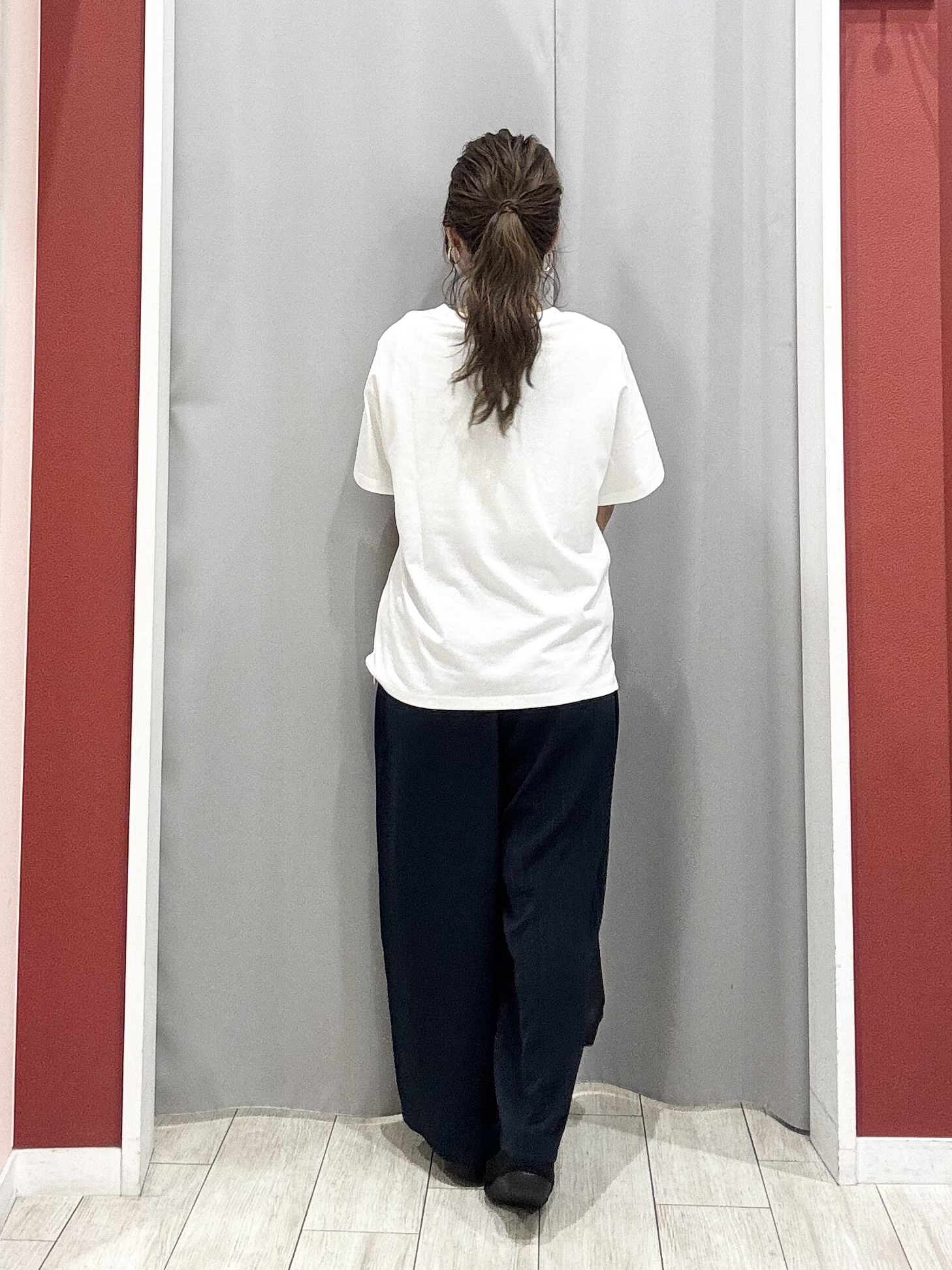 shioさんの「SHOO･LA･RUE｜【お袖丈選べる/UV/毛玉になりにくい】目を引く配色デザイン ボタンレスミドルカーディガン」を使ったコーディネート