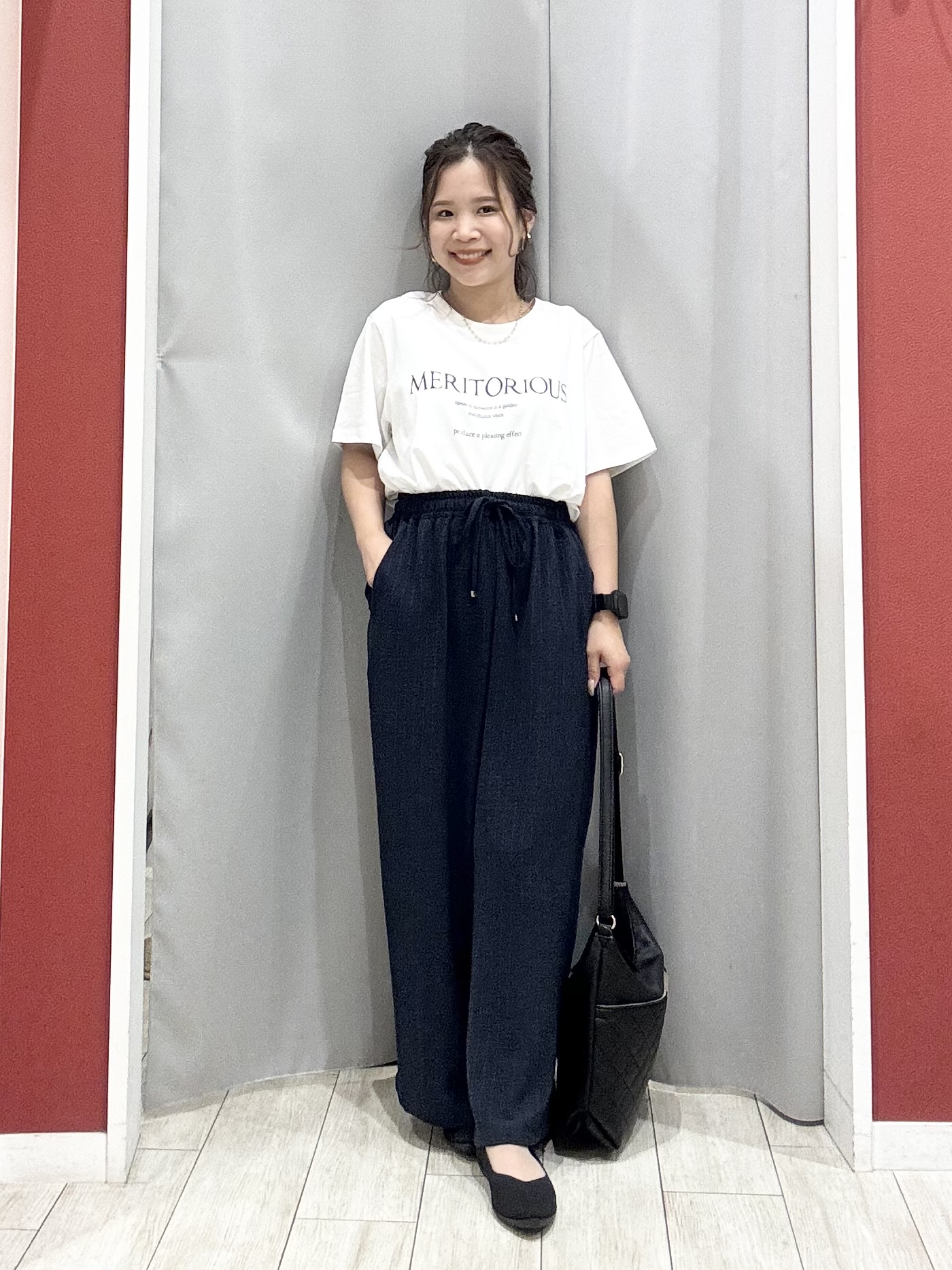 shioさんの「SHOO･LA･RUE｜【お袖丈選べる/UV/毛玉になりにくい】目を引く配色デザイン ボタンレスミドルカーディガン」を使ったコーディネート