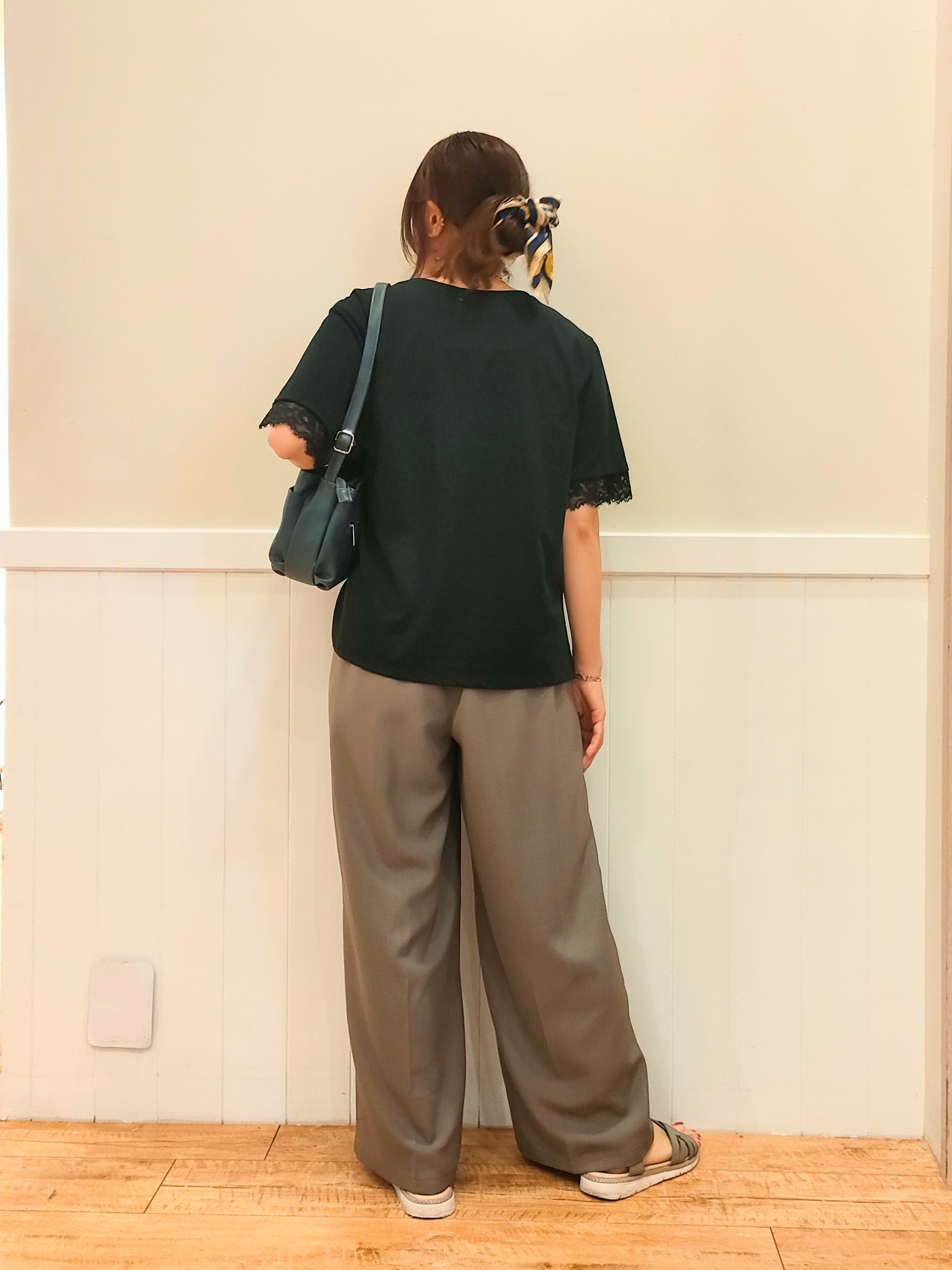 NMさんの「SHOO･LA･RUE｜【UV/S-LL/洗濯機可】柄アソート お袖レースが旬顔 上品に決まる大人Tシャツ」を使ったコーディネート