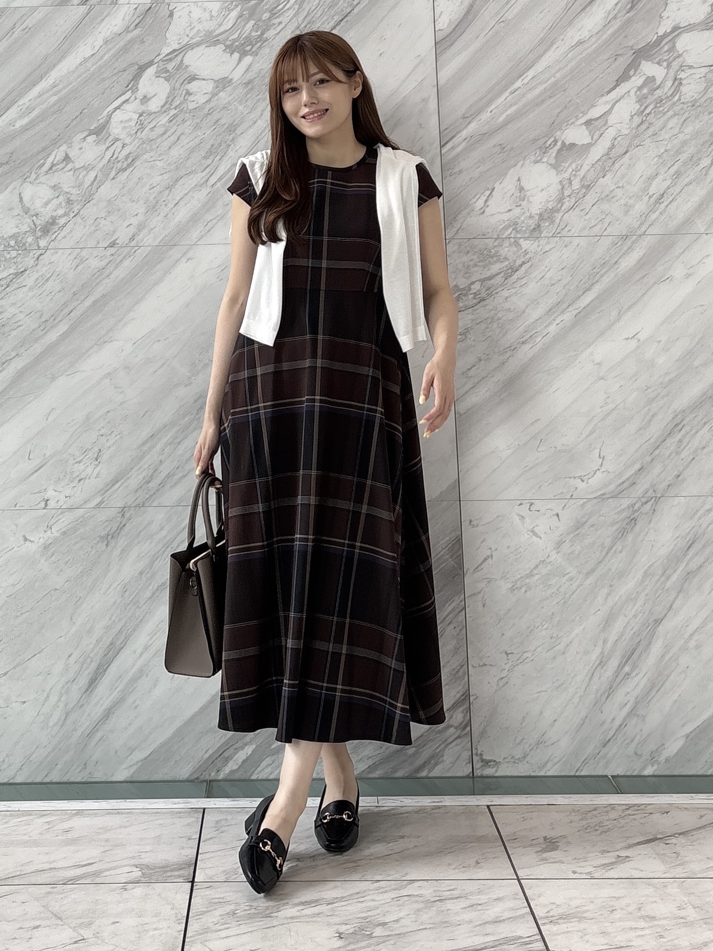 sayaさんの「grove｜高評価！【UVカット】ベーシックショートカーディガン」を使ったコーディネート
