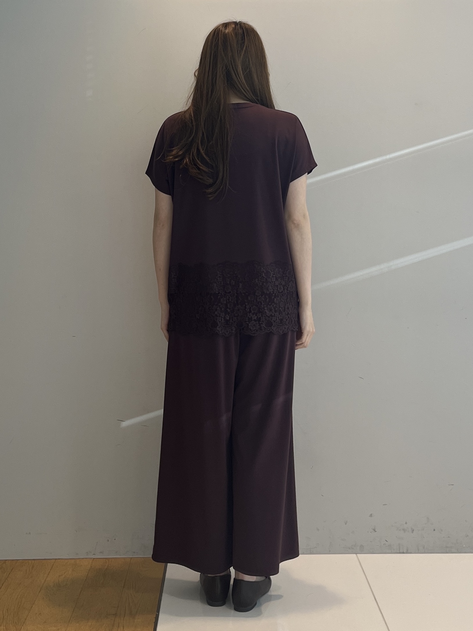 sayaさんの「grove｜【SET UP可】ポンチシリーズ／裾レースドルマンカットソー」を使ったコーディネート