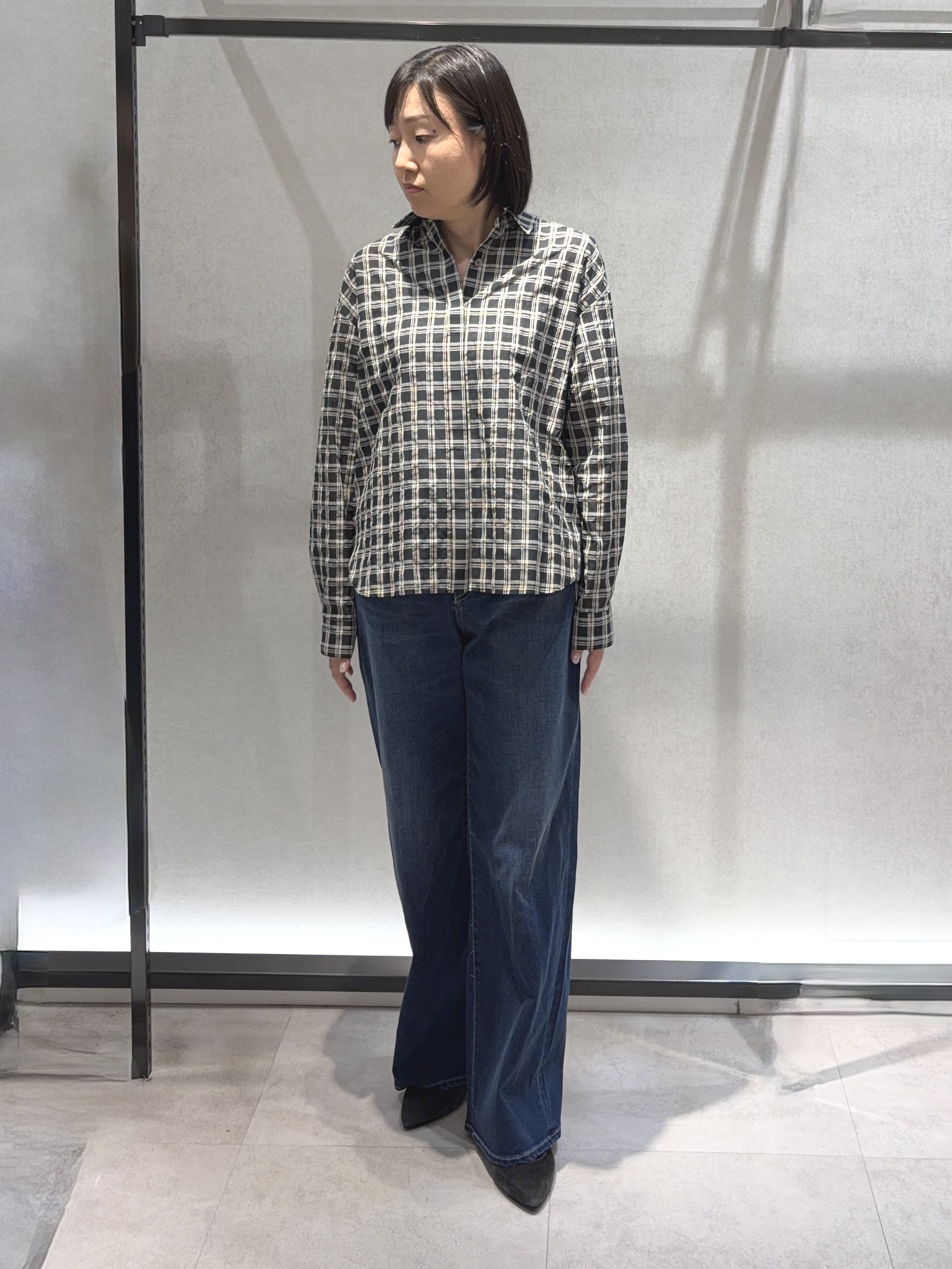 わたなべさんの「UNTITLED｜【秋映え/羽織り】シアーチェックシャツブラウス」を使ったコーディネート
