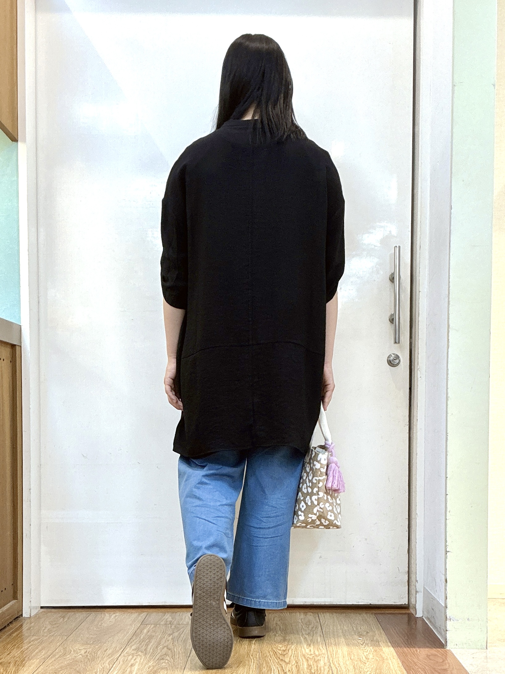 Karinさんの「SHOO･LA･RUE｜【S-LL/洗濯後しわになりにくい】ゆるっと体型カバー 7分袖コクーンチュニック」を使ったコーディネート