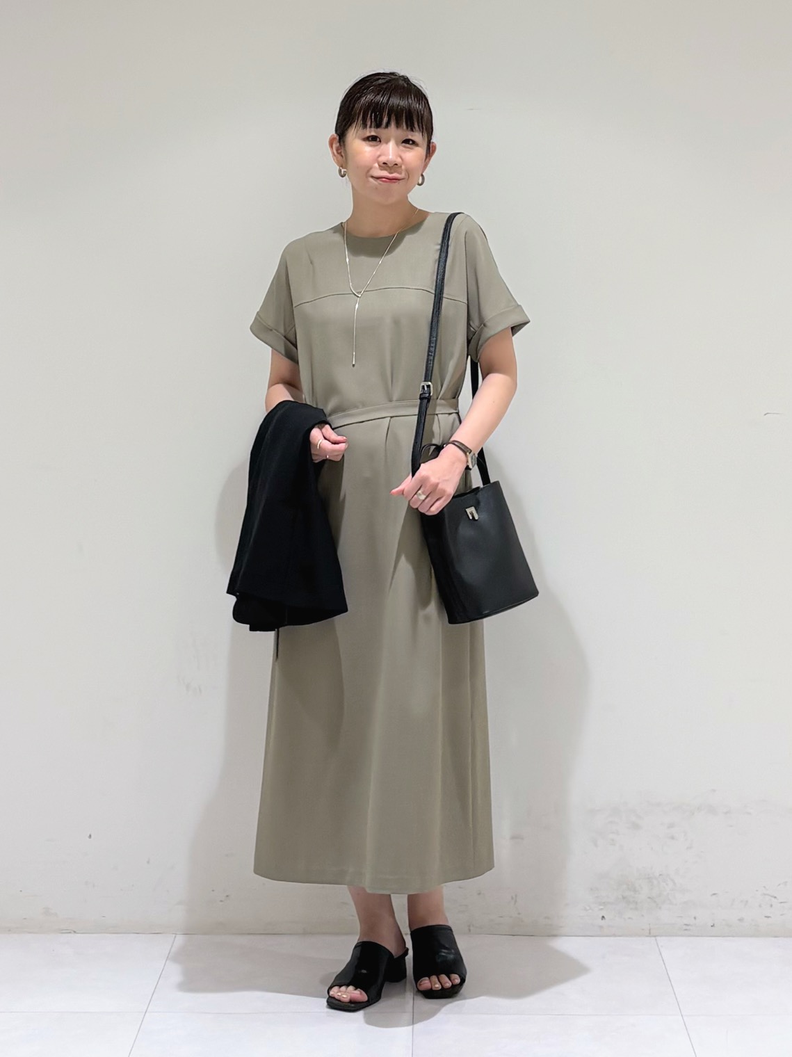 tsuyuさんの「INDIVI｜【初秋/UVケア/着る日傘】カラーレスジャケット」を使ったコーディネート