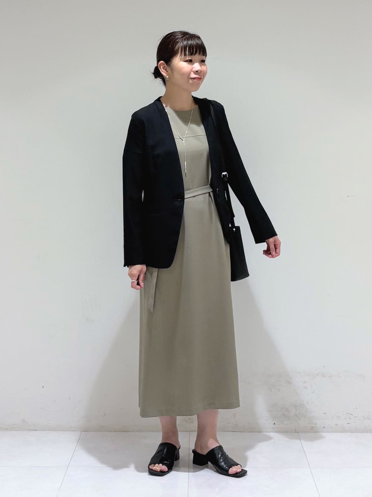 tsuyuさんの「INDIVI｜【初秋/UVケア/着る日傘】カラーレスジャケット」を使ったコーディネート