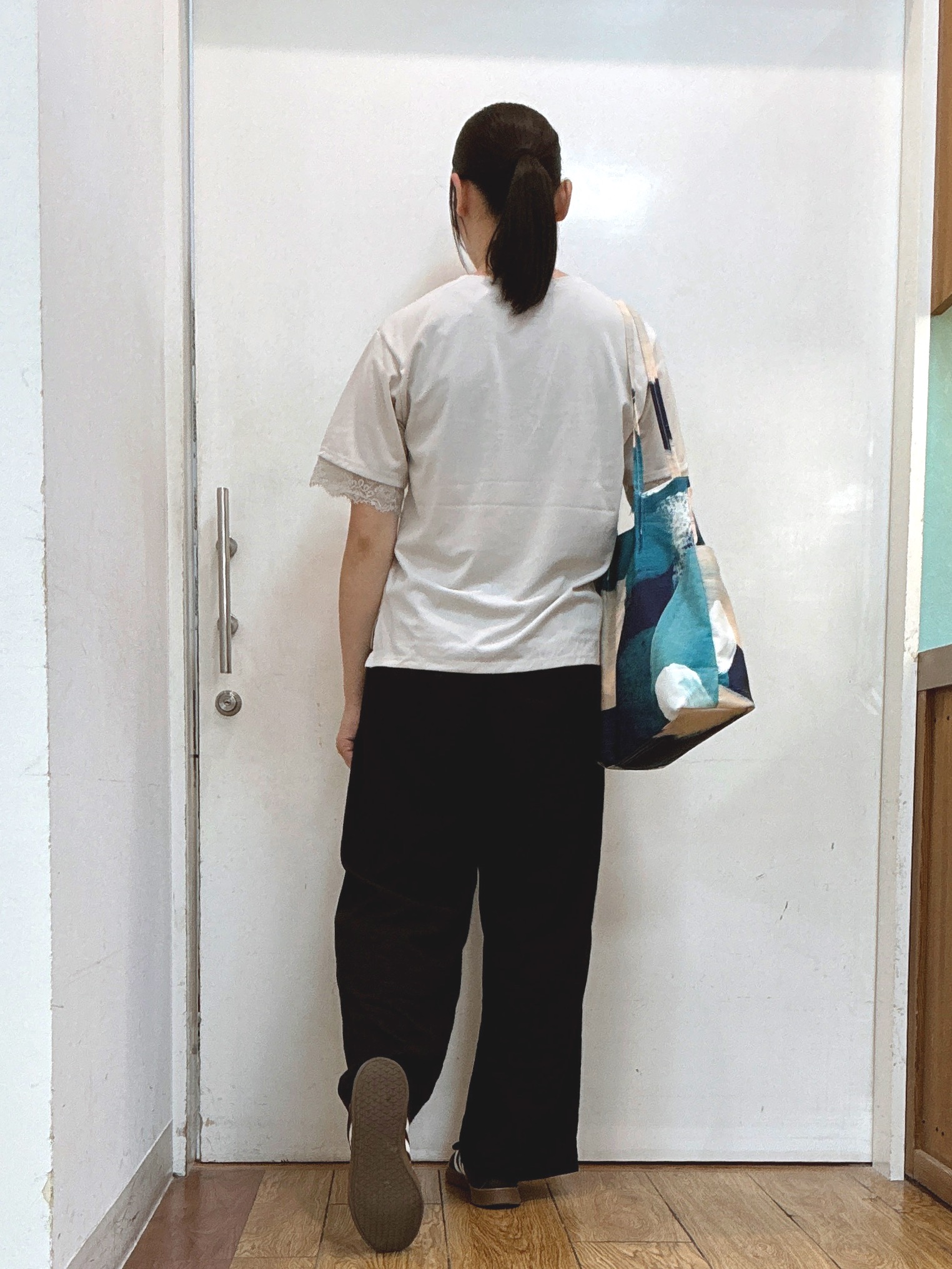 Karinさんの「SHOO･LA･RUE｜【UV/S-LL/洗濯機可】柄アソート お袖レースが旬顔 上品に決まる大人Tシャツ」を使ったコーディネート