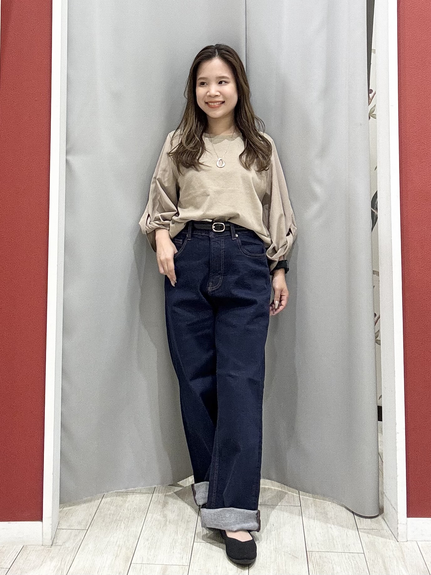 shioさんの「SHOO･LA･RUE｜【S-LL/洗濯機可/二の腕カバー】楽に上品見え ツイストスリーブトップス」を使ったコーディネート