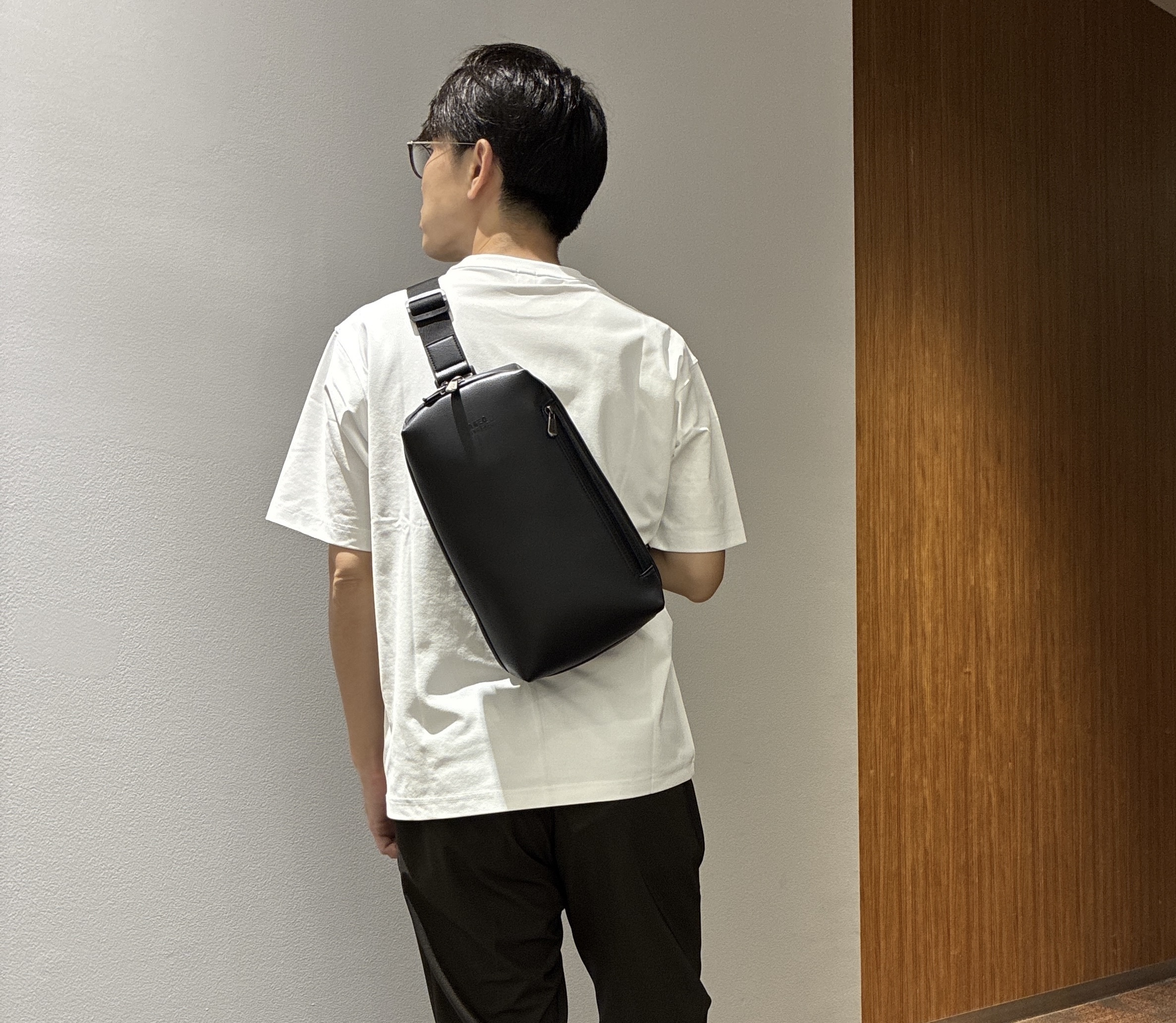 わいずみさんの「TAKEO KIKUCHI｜【汗染み軽減/接触冷感】フェイクレイヤード ワンポイント刺繍Ｔシャツ」を使ったコーディネート