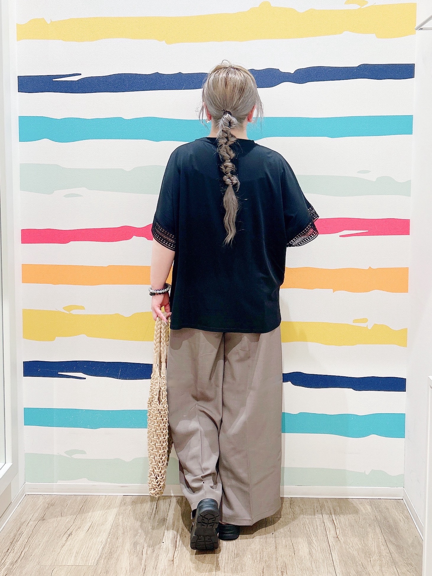 Peeさんの「SHOO･LA･RUE｜【UV/洗濯機可/体型カバー】ヒップ周りが隠せる お袖レースTシャツ」を使ったコーディネート