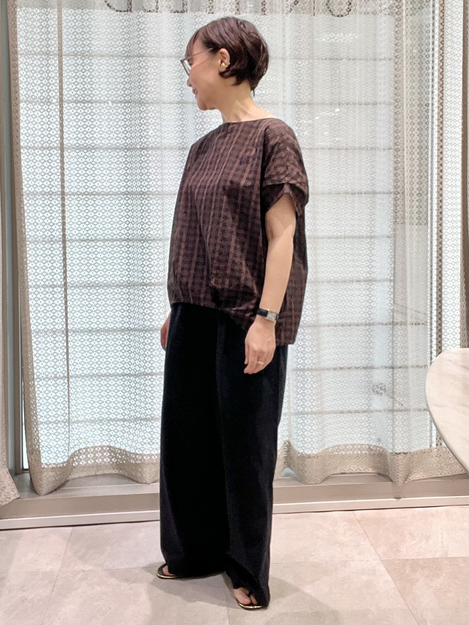 ymさんの「UNTITLED｜【秋めきシャツ/体型カバー】シアーチェックブラウス」を使ったコーディネート