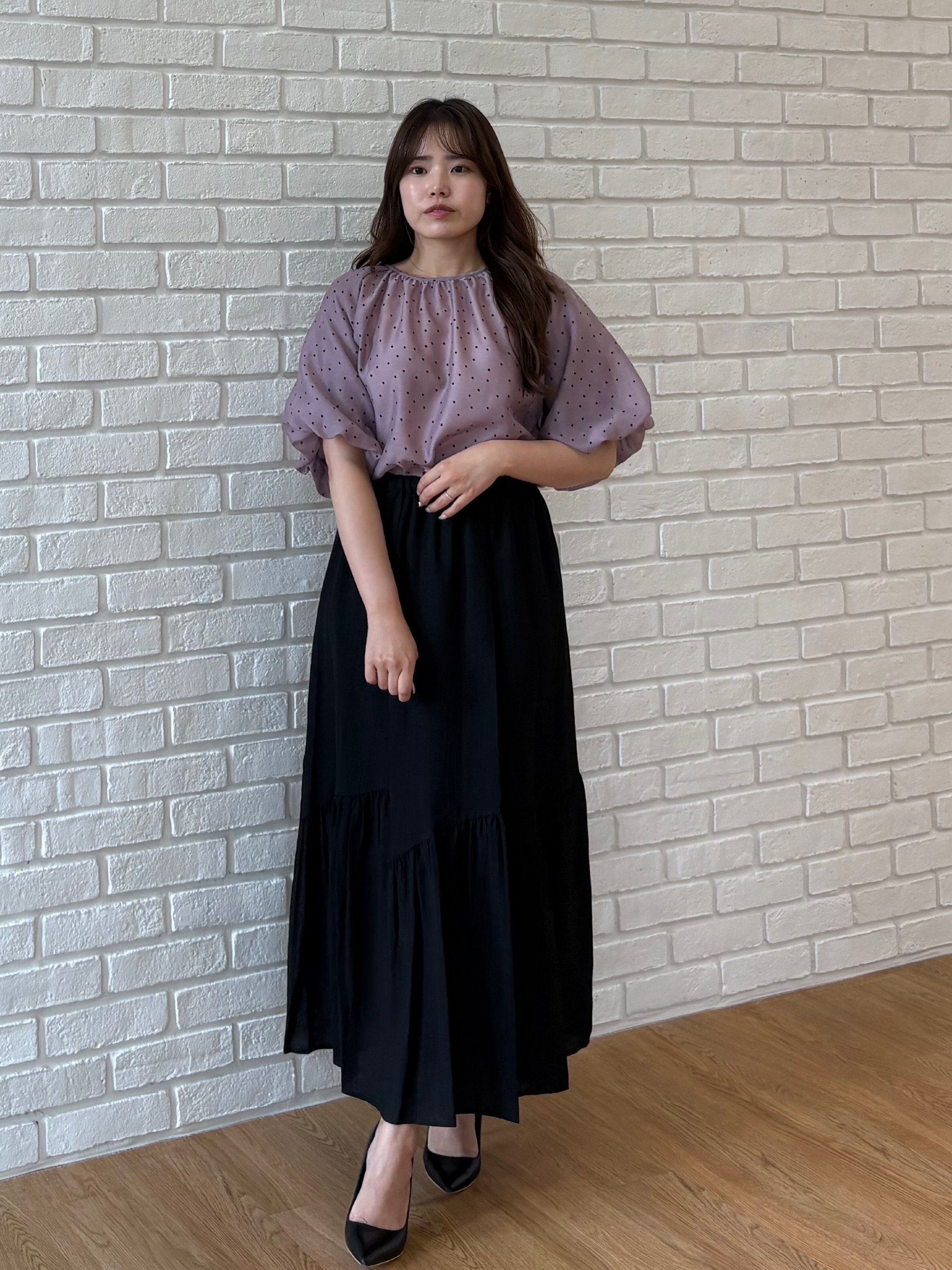 MISAKIさんの「COUP DE CHANCE｜【体型カバー】シアードットブラウス」を使ったコーディネート