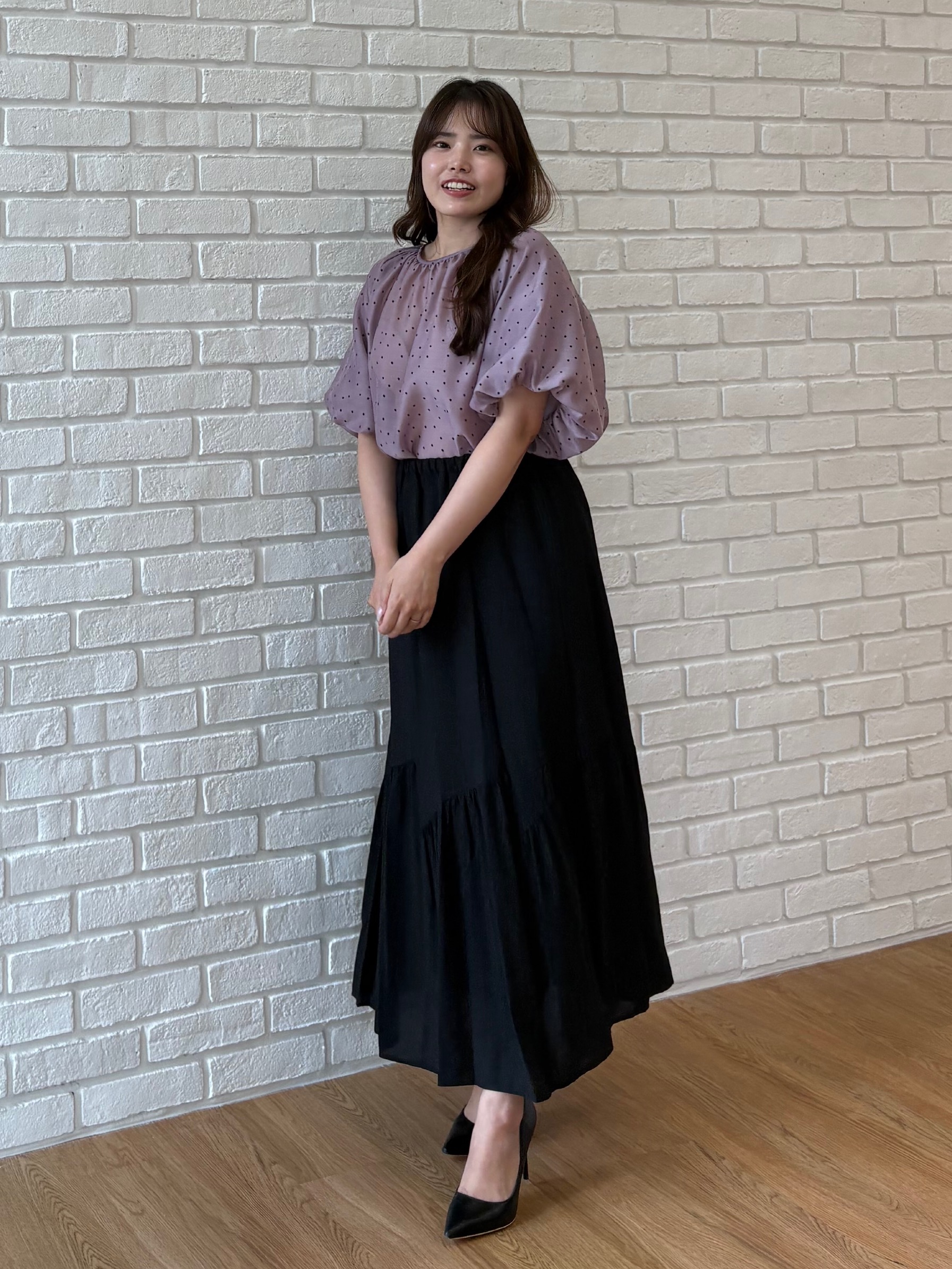 MISAKIさんの「COUP DE CHANCE｜【体型カバー】シアードットブラウス」を使ったコーディネート
