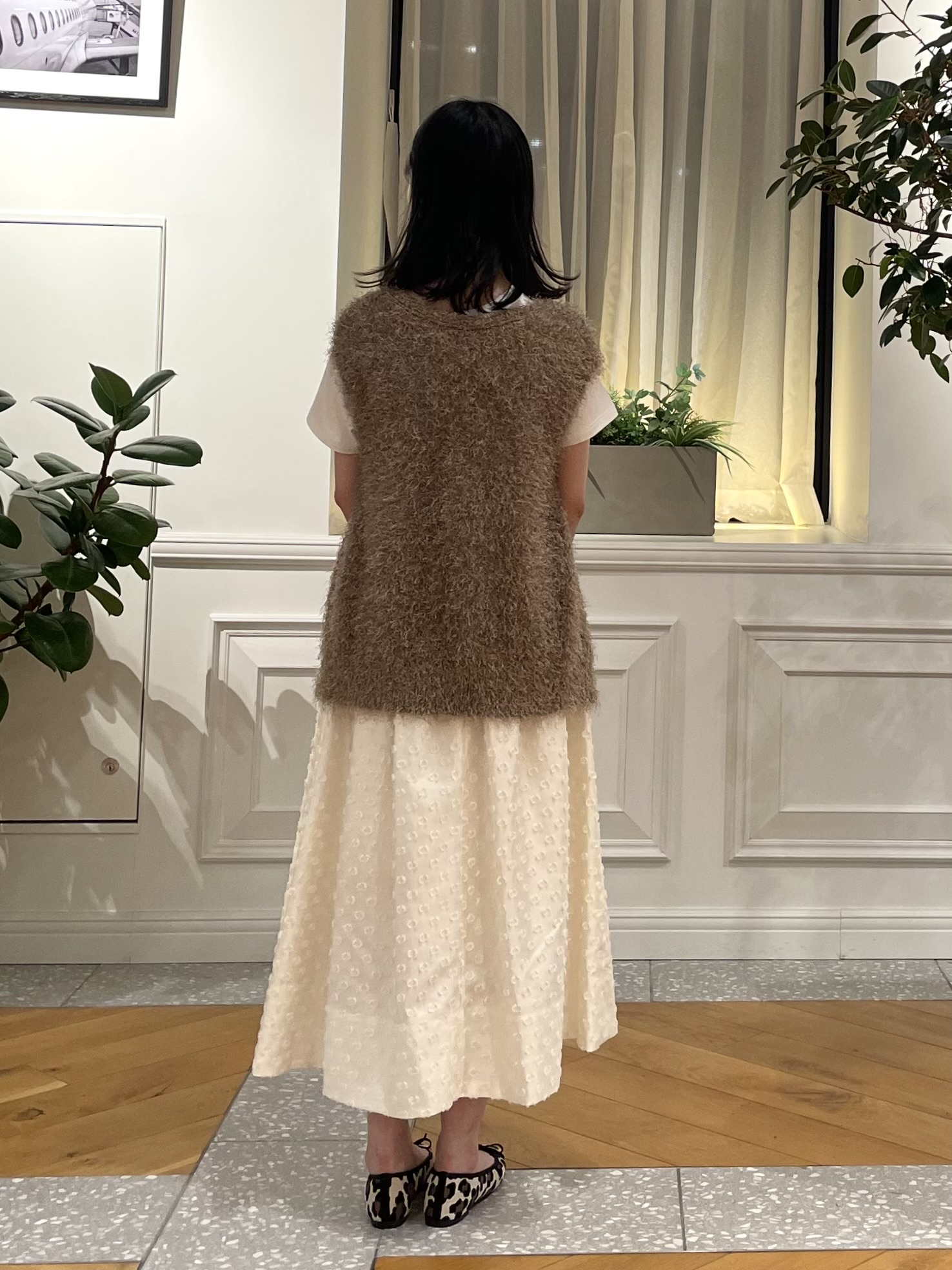 Lilyさんの「DRESSTERIOR｜【立体ロゴ】フロッキーロゴプリントTシャツ」を使ったコーディネート