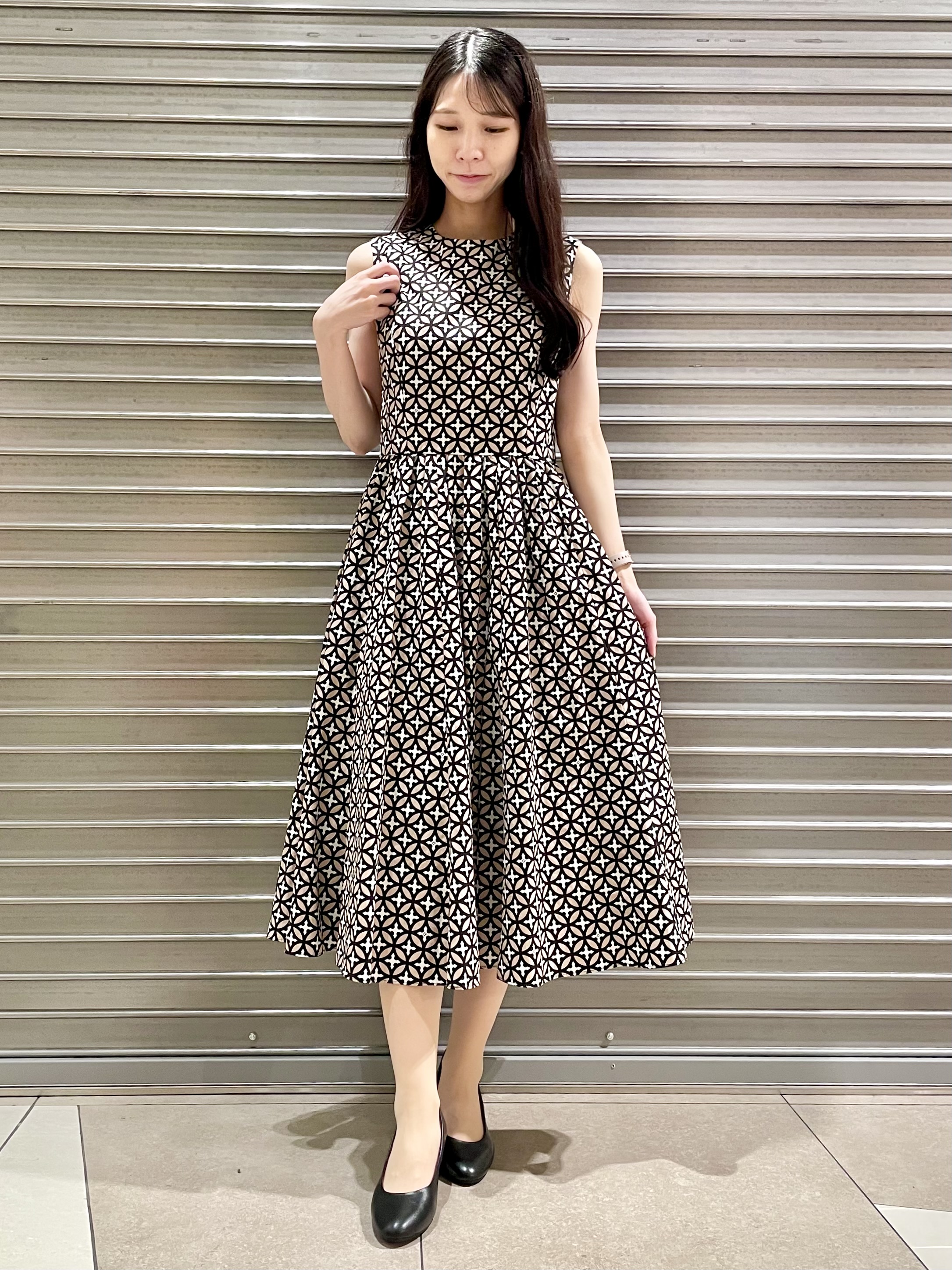 ことさんの「DRESSTERIOR｜◆シアーストライプクロップドシャツ」を使ったコーディネート