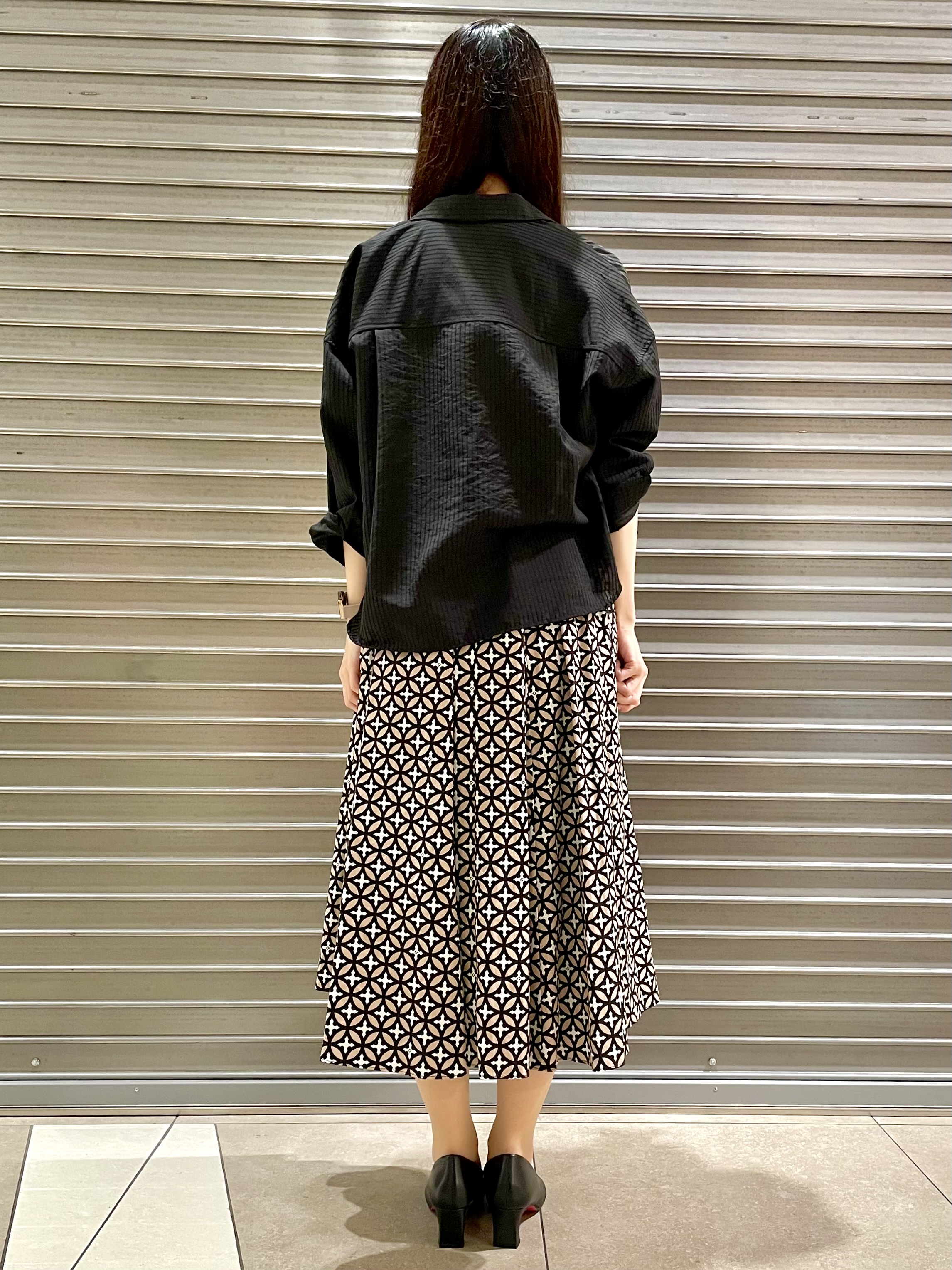 ことさんの「DRESSTERIOR｜◆シアーストライプクロップドシャツ」を使ったコーディネート