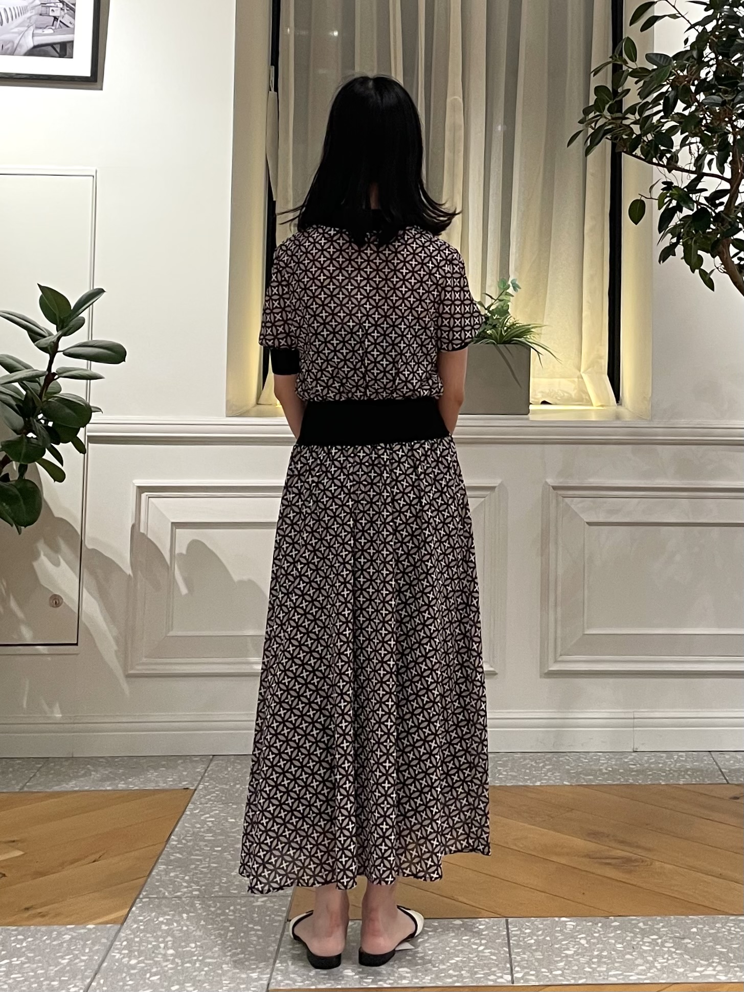 Lilyさんの「DRESSTERIOR｜◆【再入荷/otonaMUSE5月号掲載/ウォッシャブル】オーバーラップサークル シアードレス」を使ったコーディネート