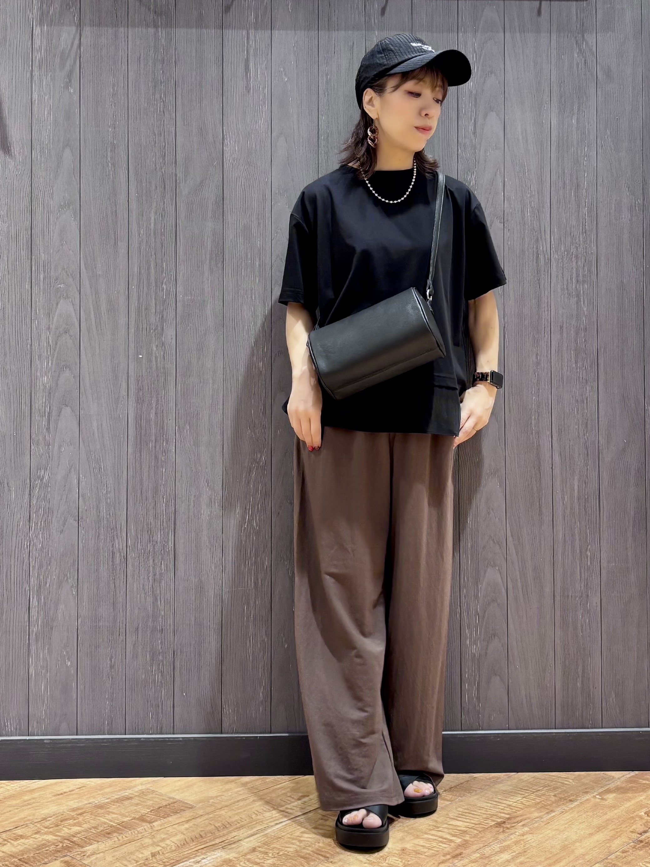 meiさんの「SHOO･LA･RUE｜【体型カバー/S-LL/洗濯機可】インせず着られる 異素材ドッキングTシャツ」を使ったコーディネート