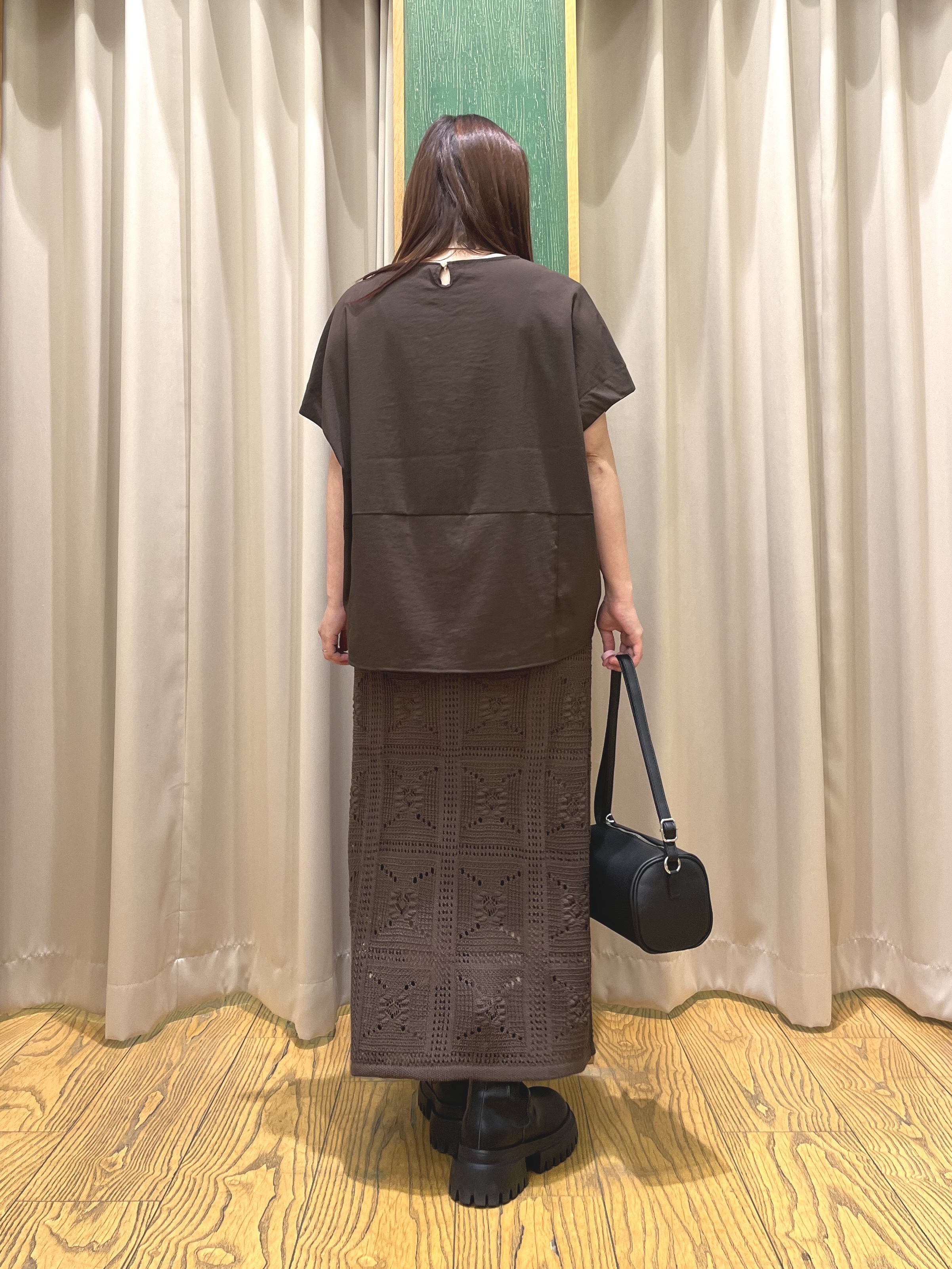 ゆっきーさんの「SHOO･LA･RUE｜【洗濯機可/セットアップ可】軽凛(かろりん) シンプル上品 切替コクーントップス」を使ったコーディネート