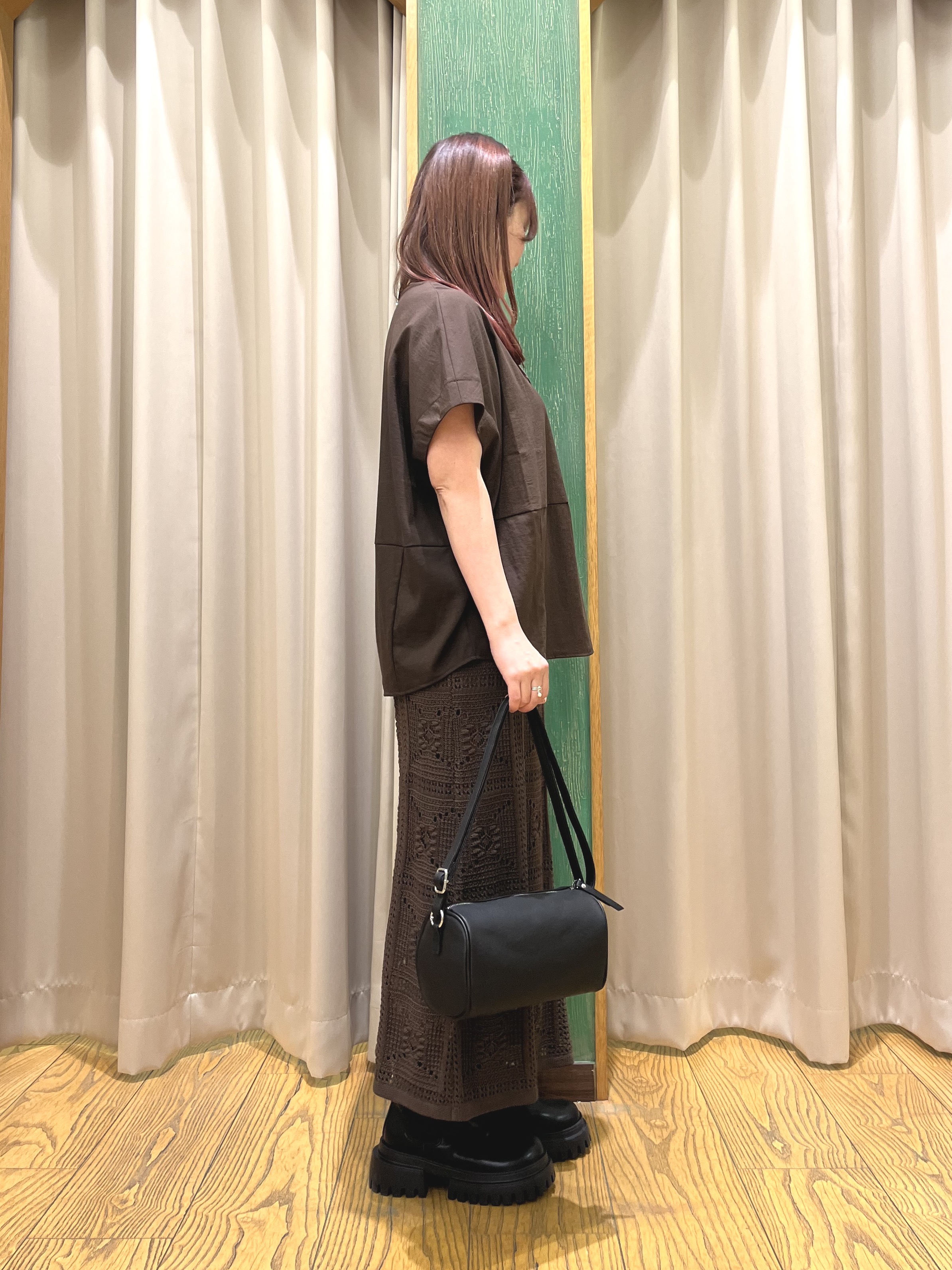 ゆっきーさんの「SHOO･LA･RUE｜【洗濯機可/セットアップ可】軽凛(かろりん) シンプル上品 切替コクーントップス」を使ったコーディネート