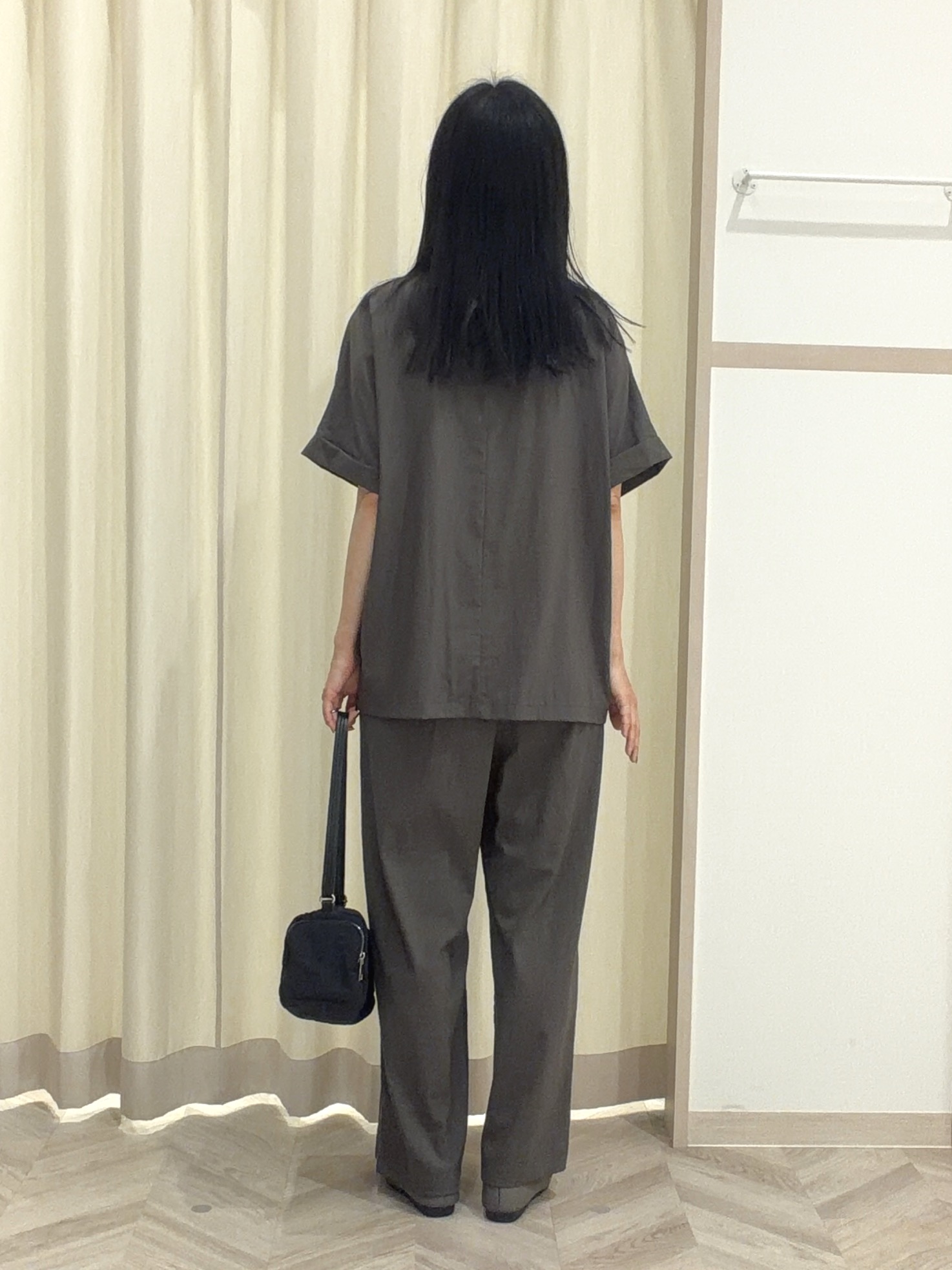 大西直穂さんの「SHOO･LA･RUE｜【高レビュー/洗濯機可/セットアップ可】軽凛(かろりん) 半袖ジャケット」を使ったコーディネート