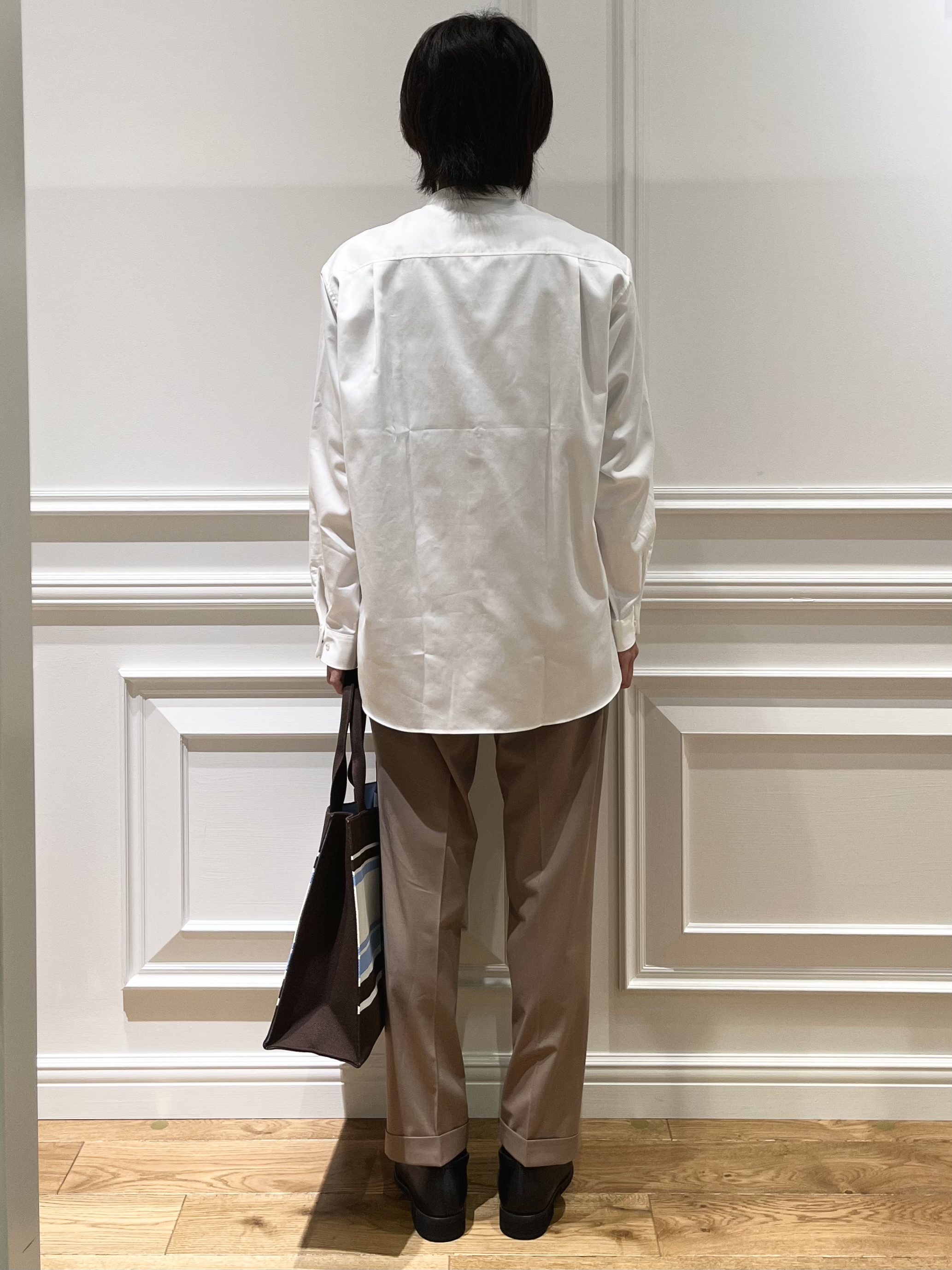 Watanabeさんの「DRESSTERIOR｜【日本製】バンドカラー高密度ツイルシャツ」を使ったコーディネート