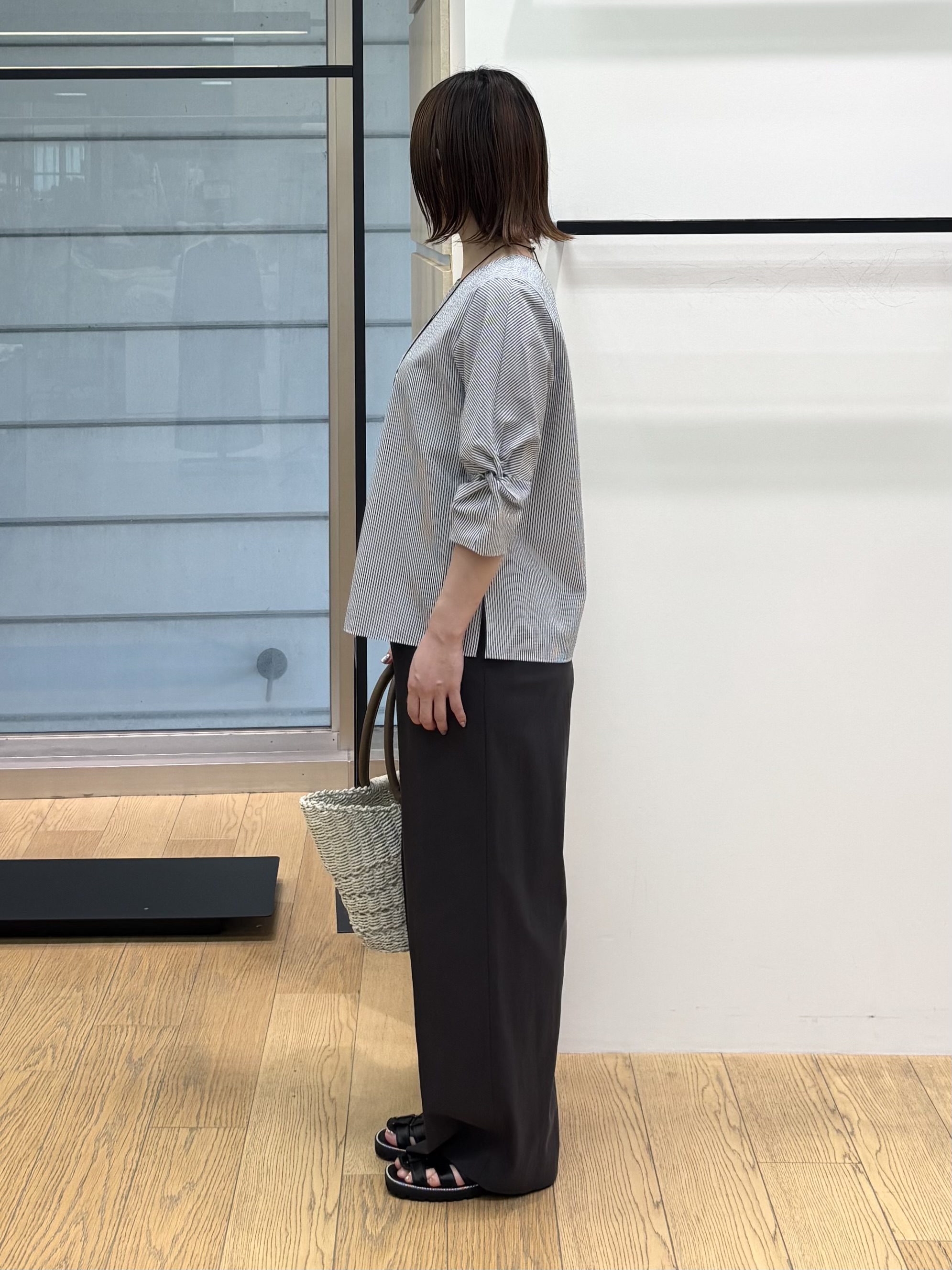 asamiさんの「INDIVI｜【洗える／UVケア】ねじり袖サッカートップス」を使ったコーディネート