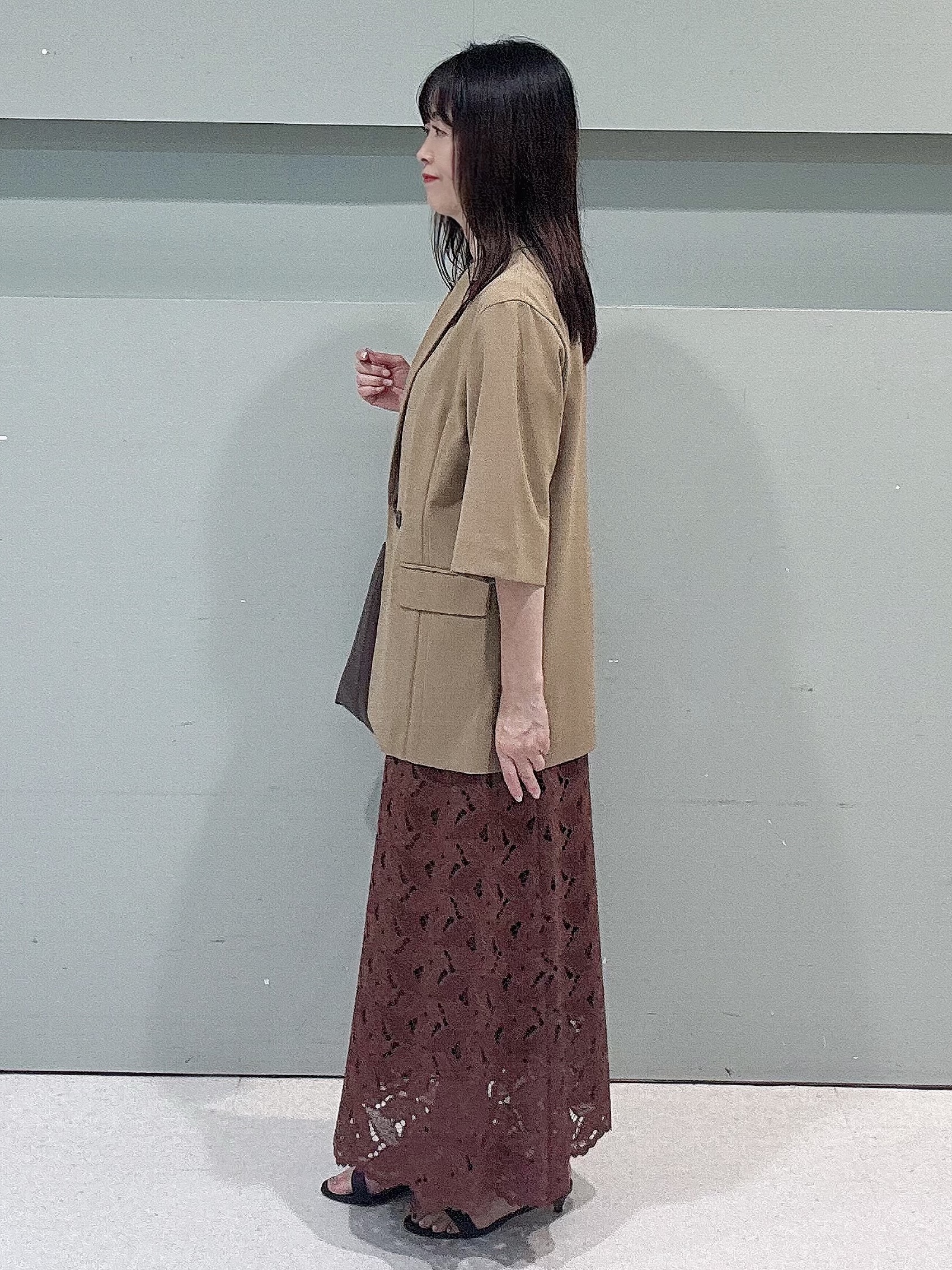 makiさんの「UNTITLED｜【秋の通勤羽織/セットアップ可/UVカット】エアリークール半袖ジャケット」を使ったコーディネート