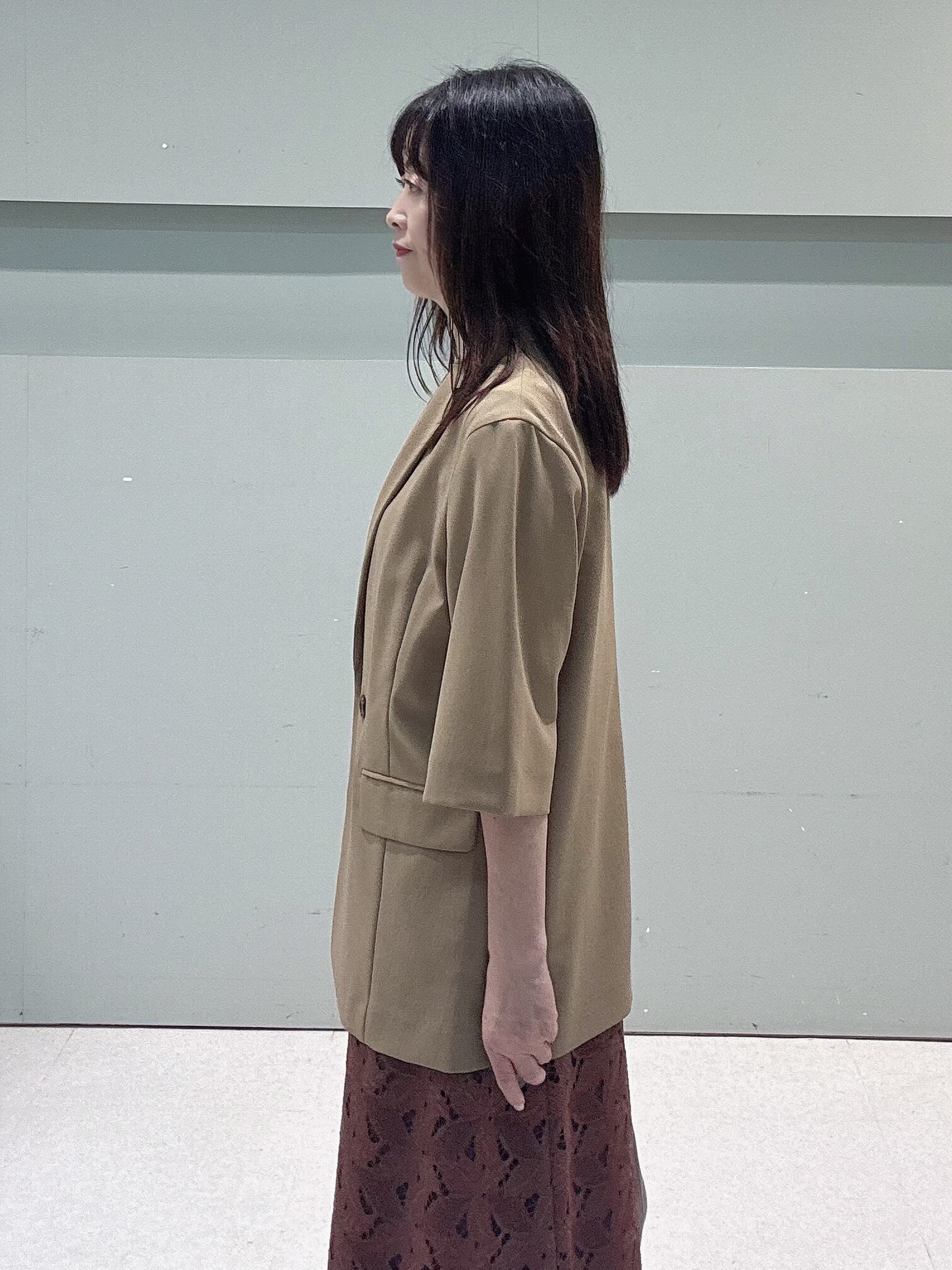 makiさんの「UNTITLED｜【秋の通勤羽織/セットアップ可/UVカット】エアリークール半袖ジャケット」を使ったコーディネート