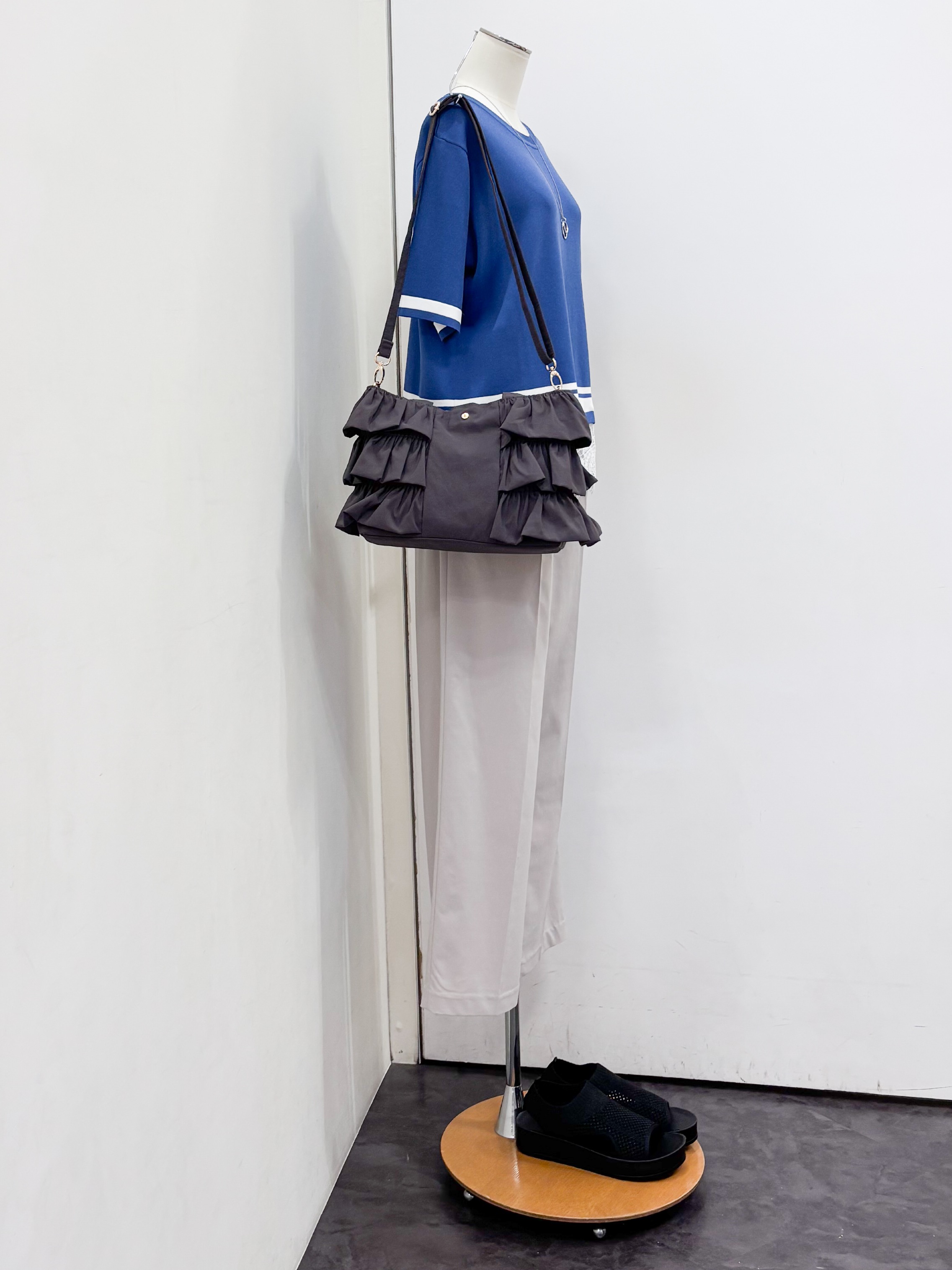 yukariさんの「grove｜【シリーズ累計36万枚／UVカット・洗濯機OK】やわらかドライタッチレースドッキングニット」を使ったコーディネート