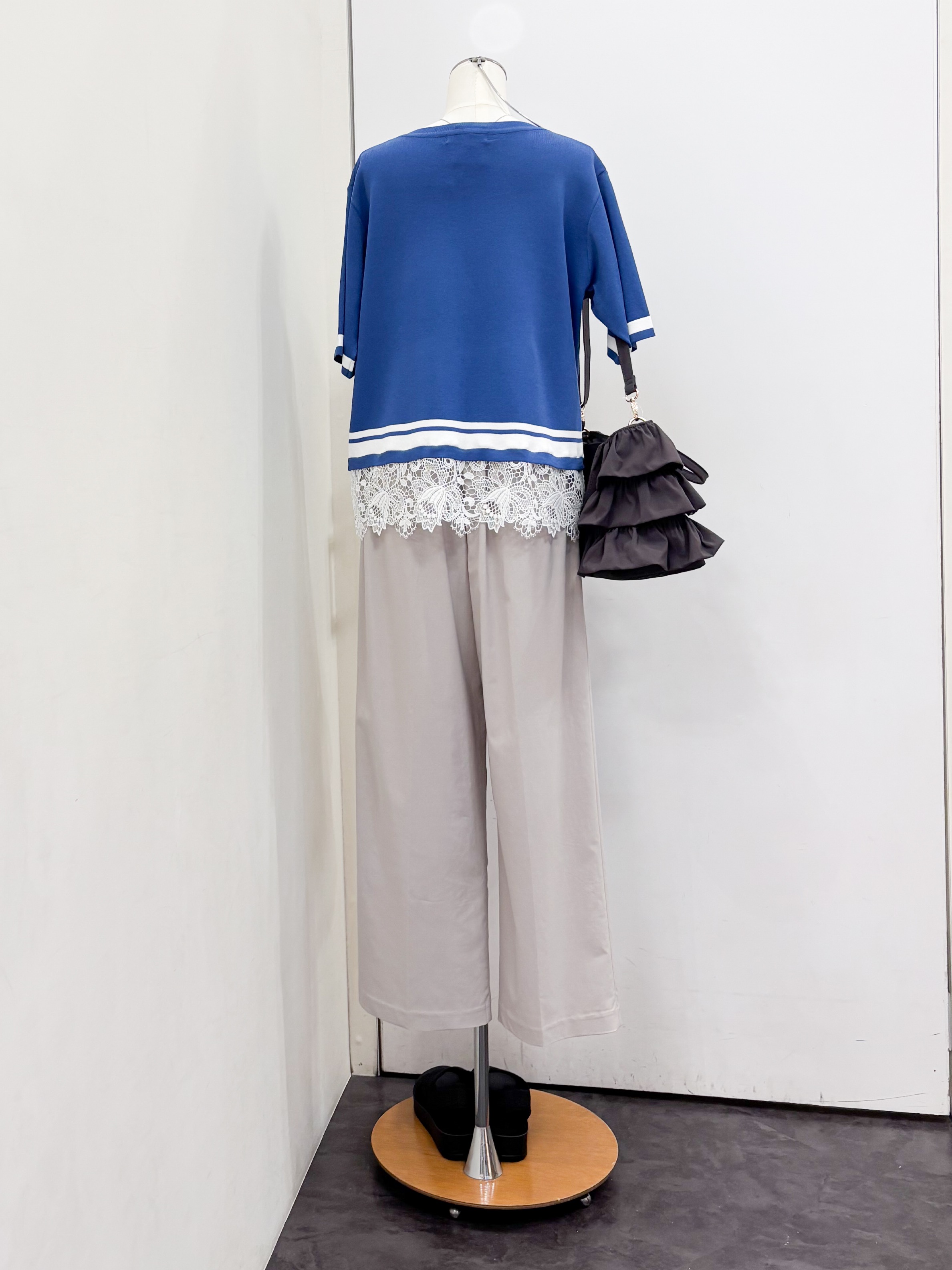 yukariさんの「grove｜【シリーズ累計36万枚／UVカット・洗濯機OK】やわらかドライタッチレースドッキングニット」を使ったコーディネート