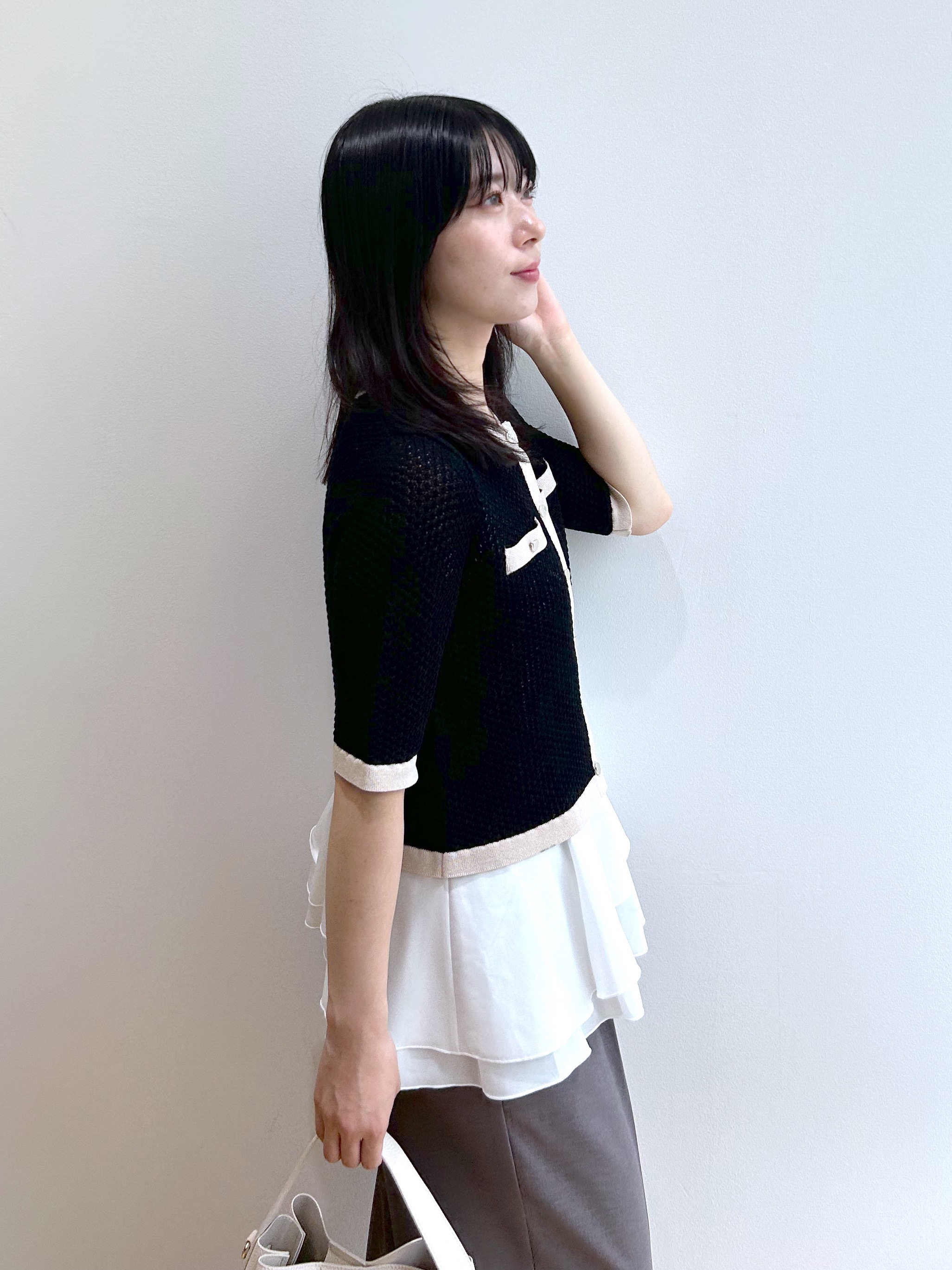 RINAさんの「index｜【抗ピリング】柄編みニットカーディガン&times;ペプラムキャミセット《洗濯機OK》」を使ったコーディネート
