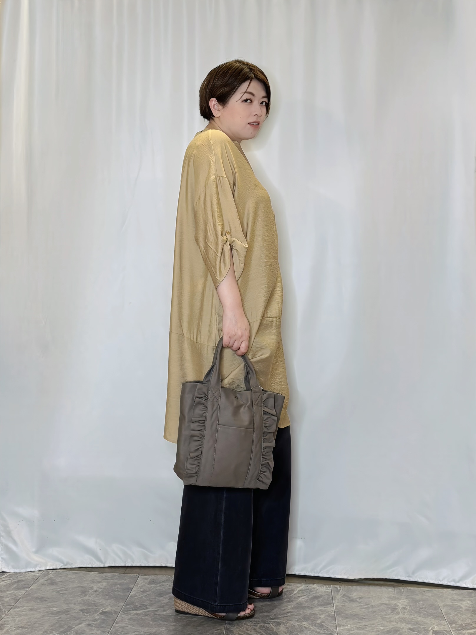 たみさんの「SHOO･LA･RUE｜【S-LL/洗濯後しわになりにくい】ゆるっと体型カバー 7分袖コクーンチュニック」を使ったコーディネート