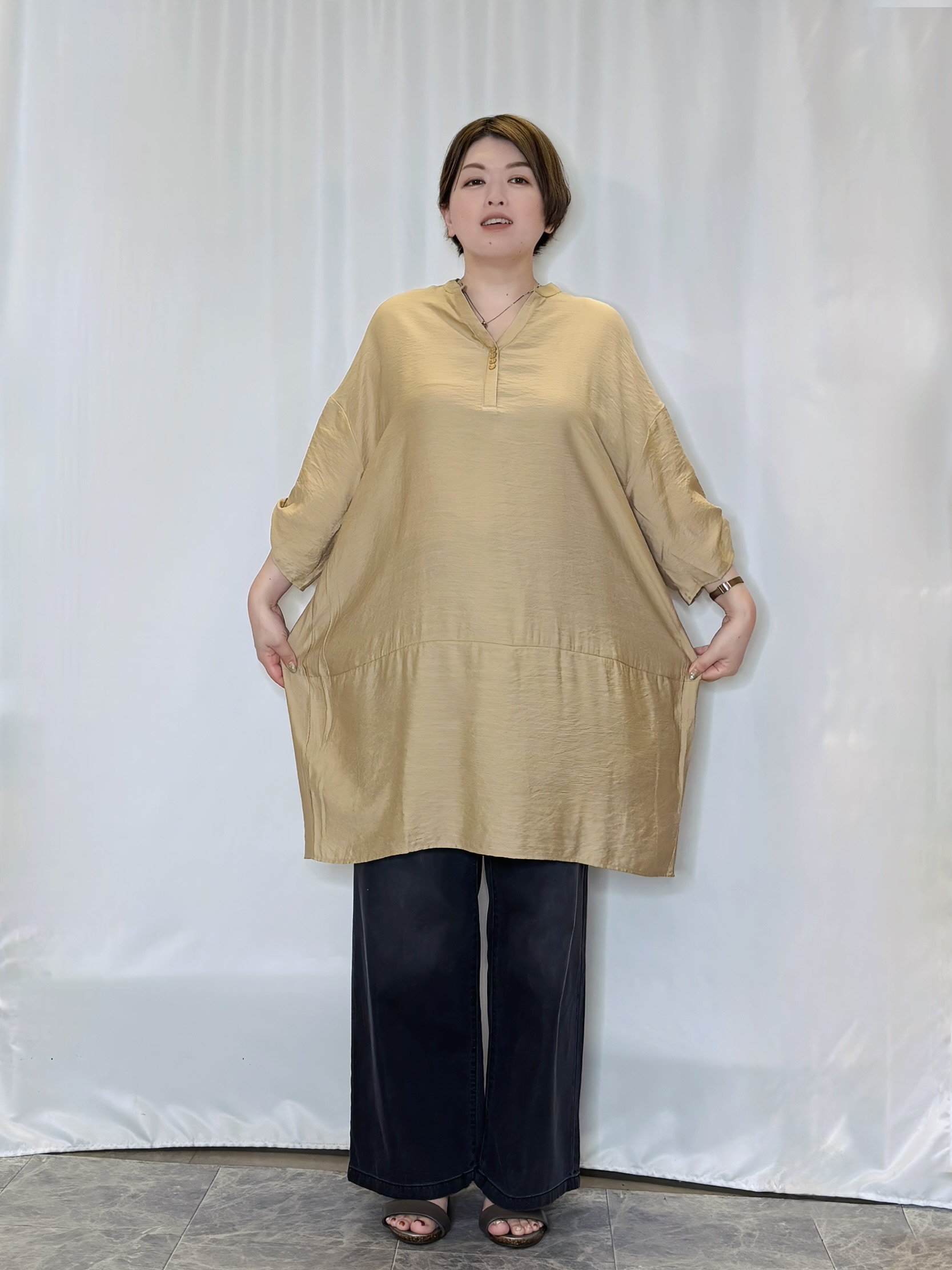 たみさんの「SHOO･LA･RUE｜【S-LL/洗濯後しわになりにくい】ゆるっと体型カバー 7分袖コクーンチュニック」を使ったコーディネート