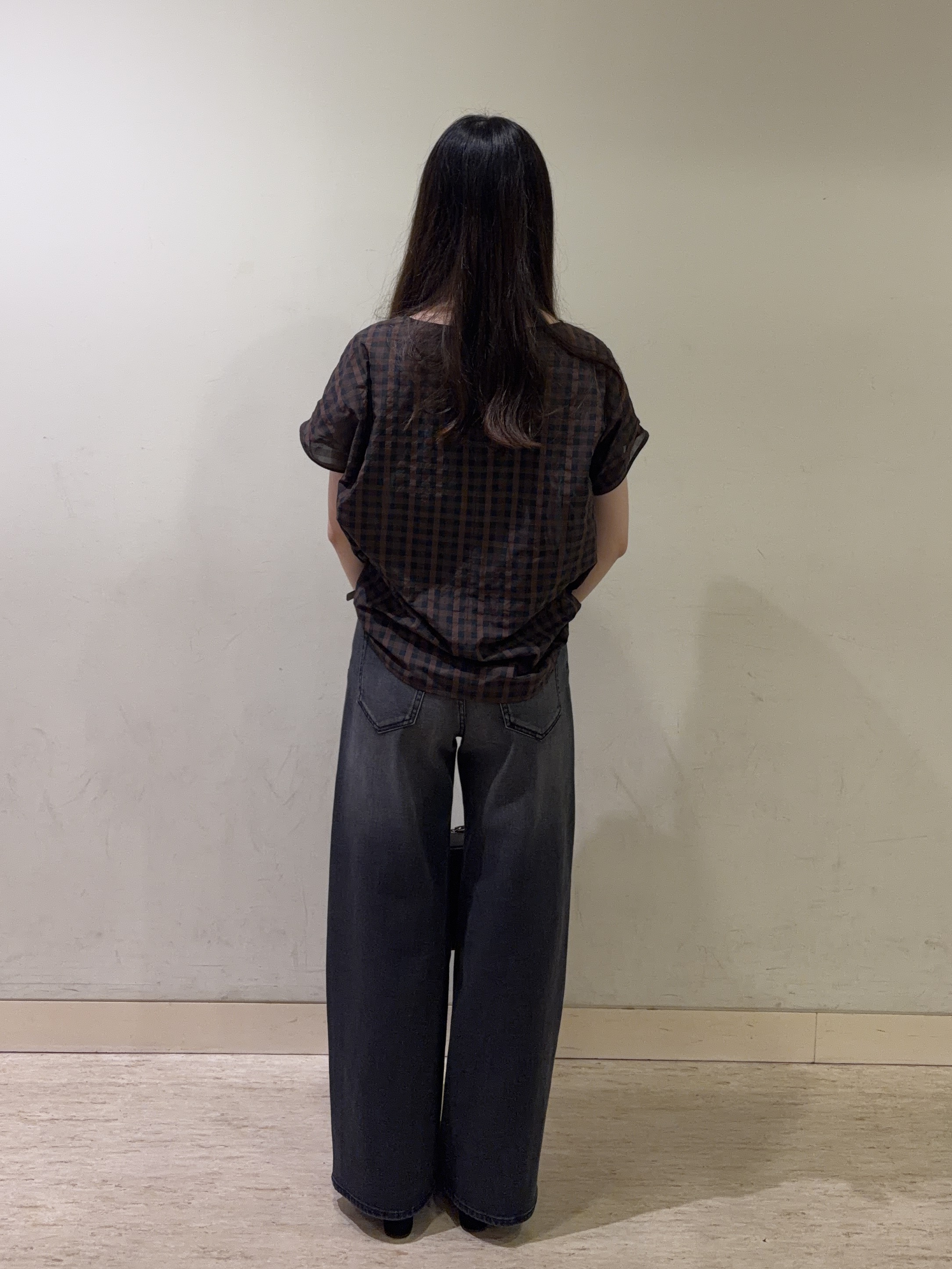 mayuさんの「UNTITLED｜【秋めきシャツ/体型カバー】シアーチェックブラウス」を使ったコーディネート
