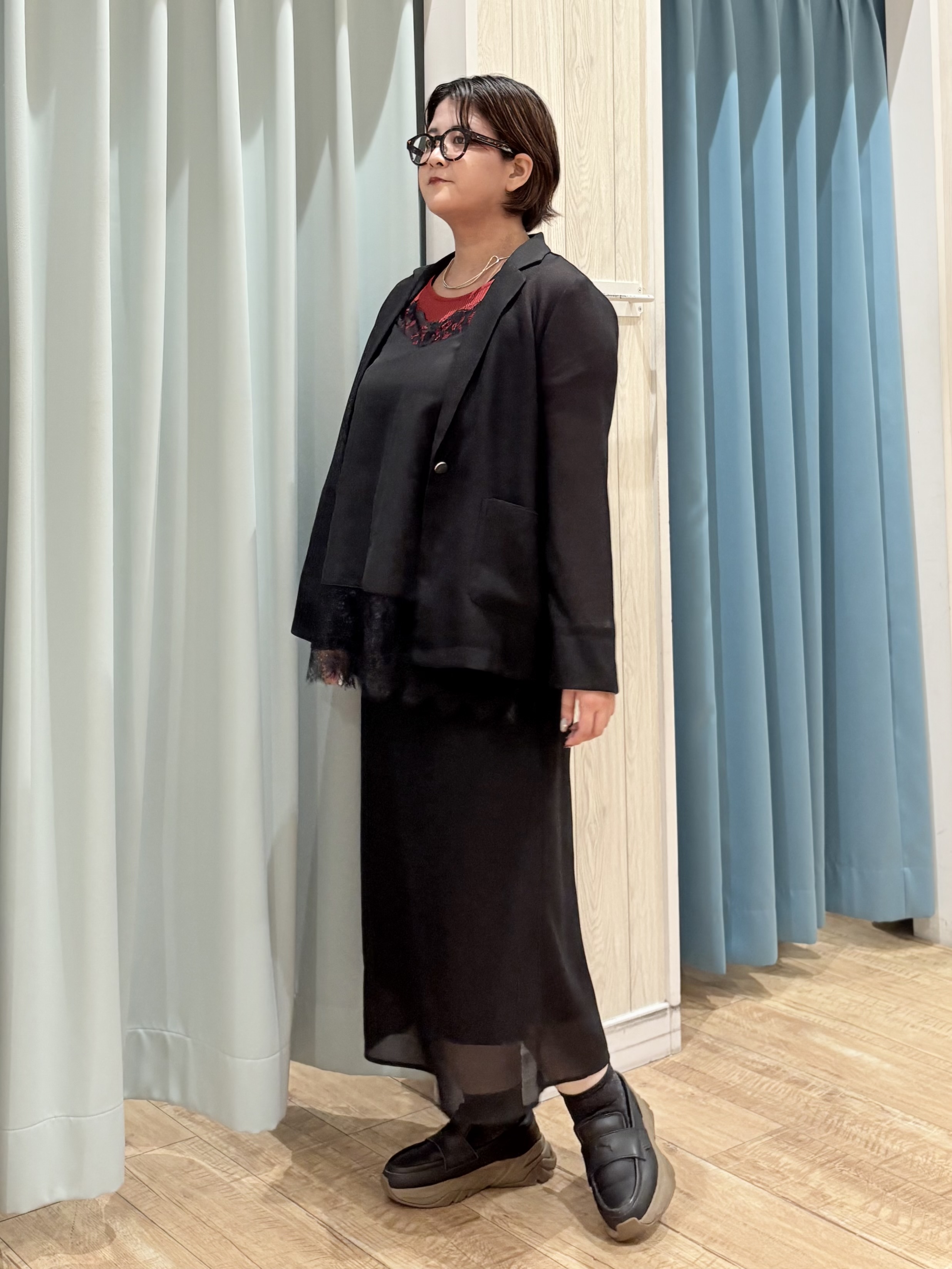 砂糖さんの「SHOO･LA･RUE｜【通気性〇/セットアップ可/S-LL/洗濯機可】紫外線対策にも メッシュテーラードジャケット」を使ったコーディネート