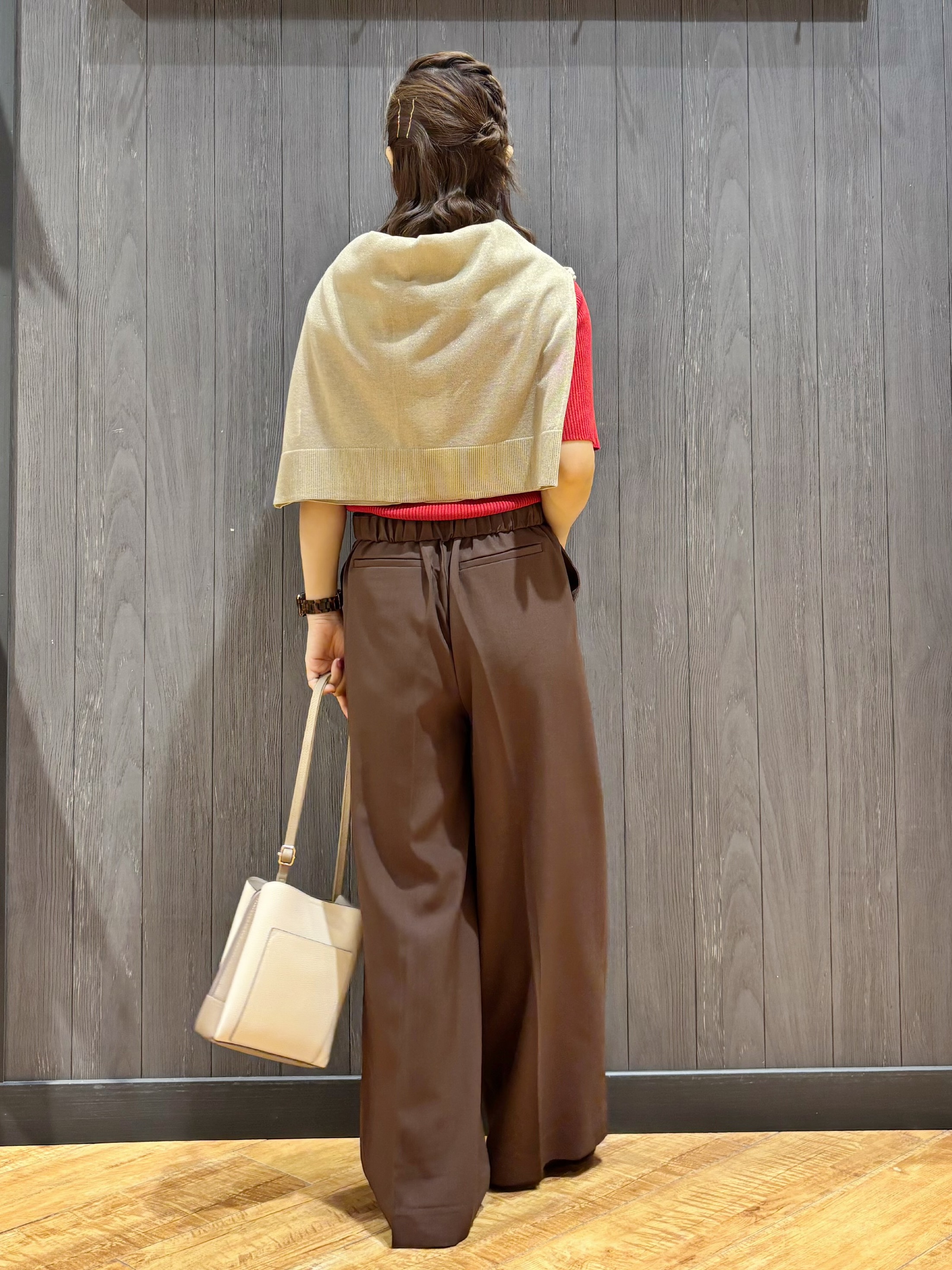 meiさんの「SHOO･LA･RUE｜【毛玉になりにくい/洗濯機可/S-LL】大人上品な 5分袖スクエアトップス」を使ったコーディネート