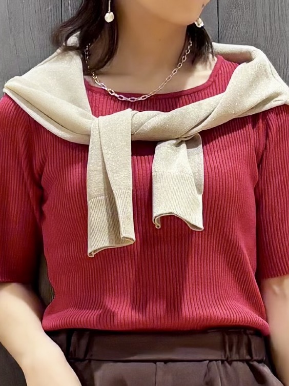 meiさんの「SHOO･LA･RUE｜【毛玉になりにくい/洗濯機可/S-LL】大人上品な 5分袖スクエアトップス」を使ったコーディネート