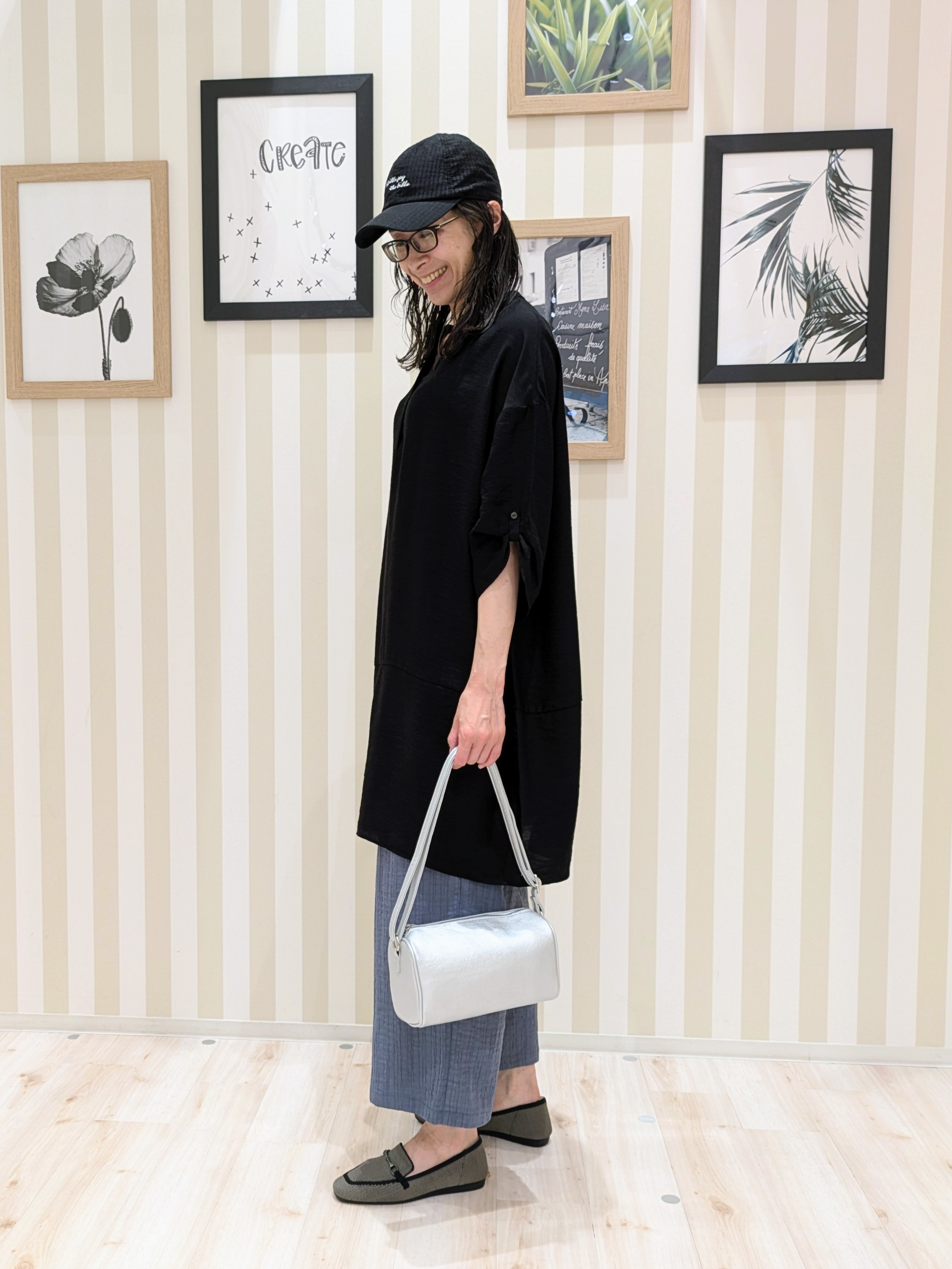 Mikiさんの「SHOO･LA･RUE｜【S-LL/洗濯後しわになりにくい】ゆるっと体型カバー 7分袖コクーンチュニック」を使ったコーディネート