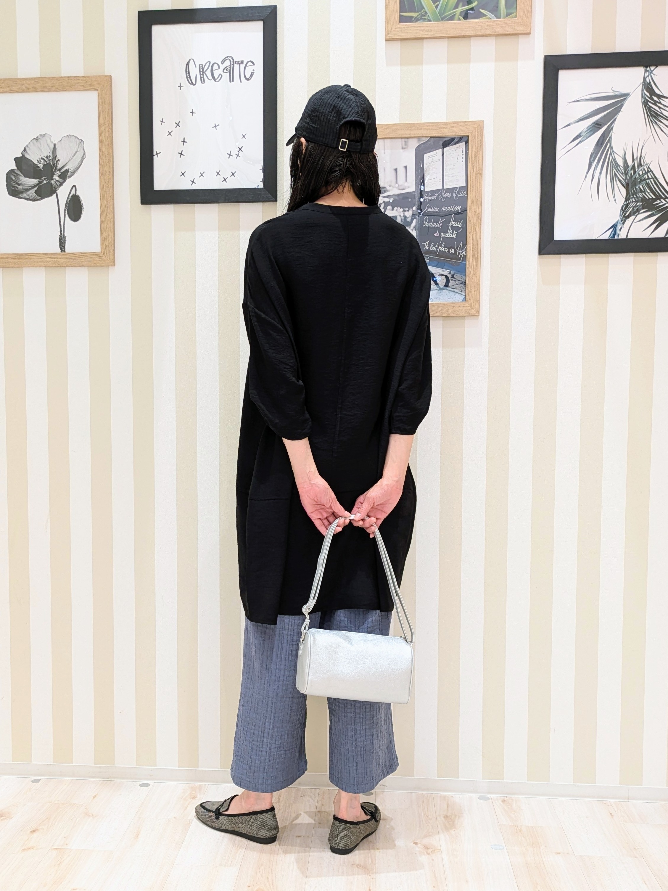 Mikiさんの「SHOO･LA･RUE｜【S-LL/洗濯後しわになりにくい】ゆるっと体型カバー 7分袖コクーンチュニック」を使ったコーディネート